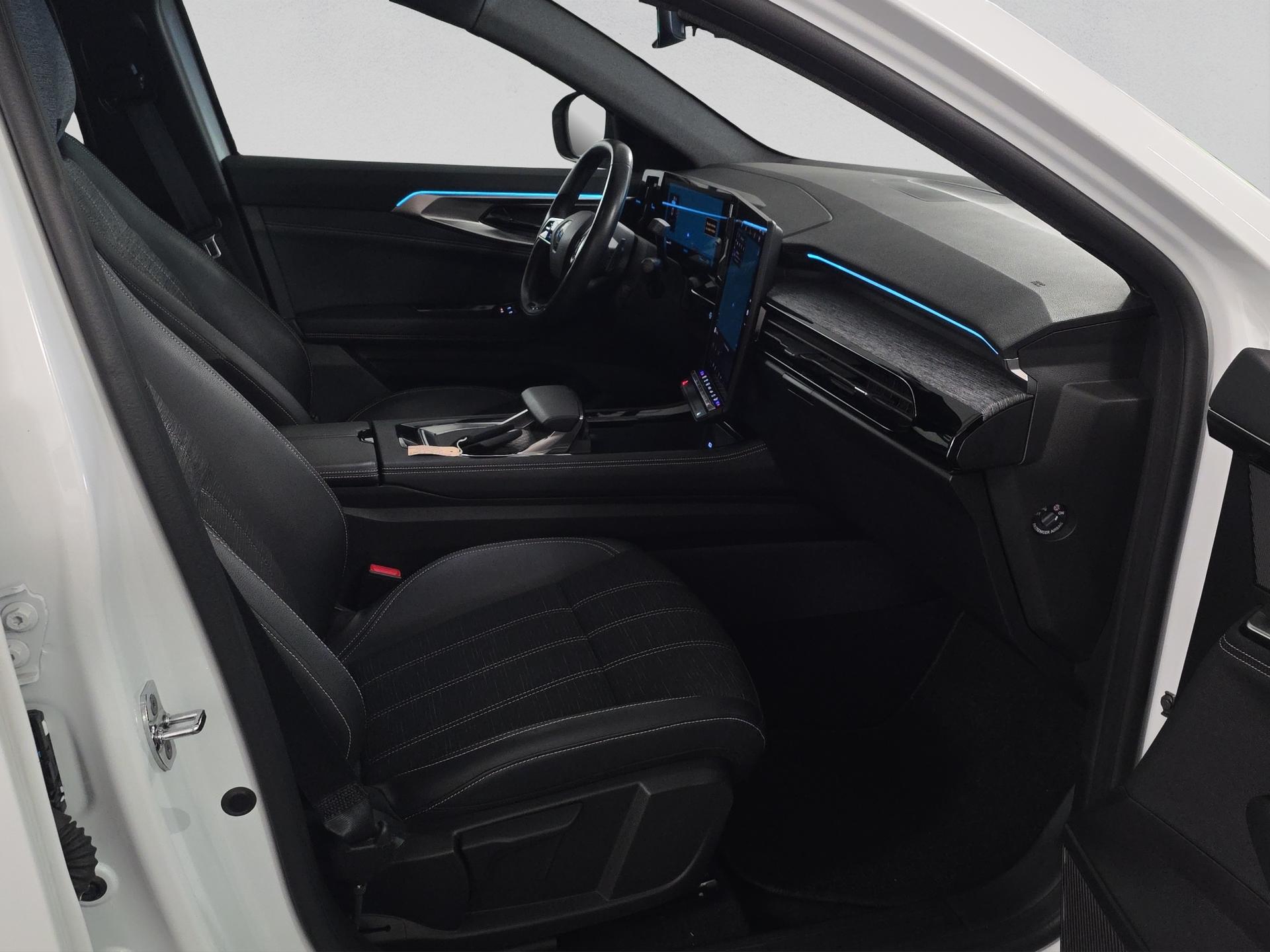 RENAULT Austral 1.2 HEV 200 Techno A-image-16