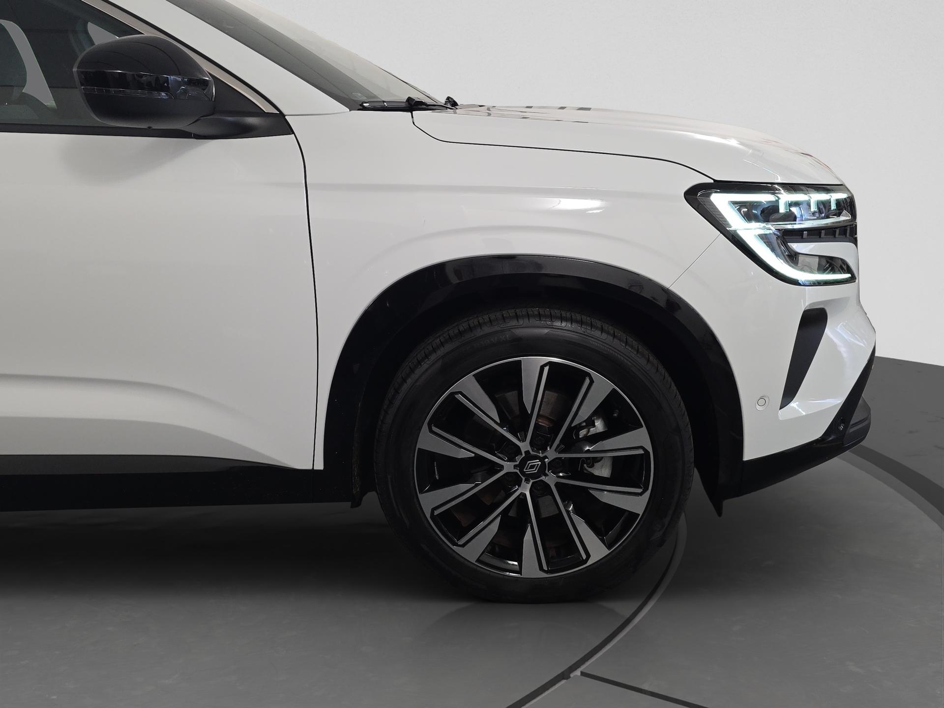 RENAULT Austral 1.2 HEV 200 Techno A-image-17