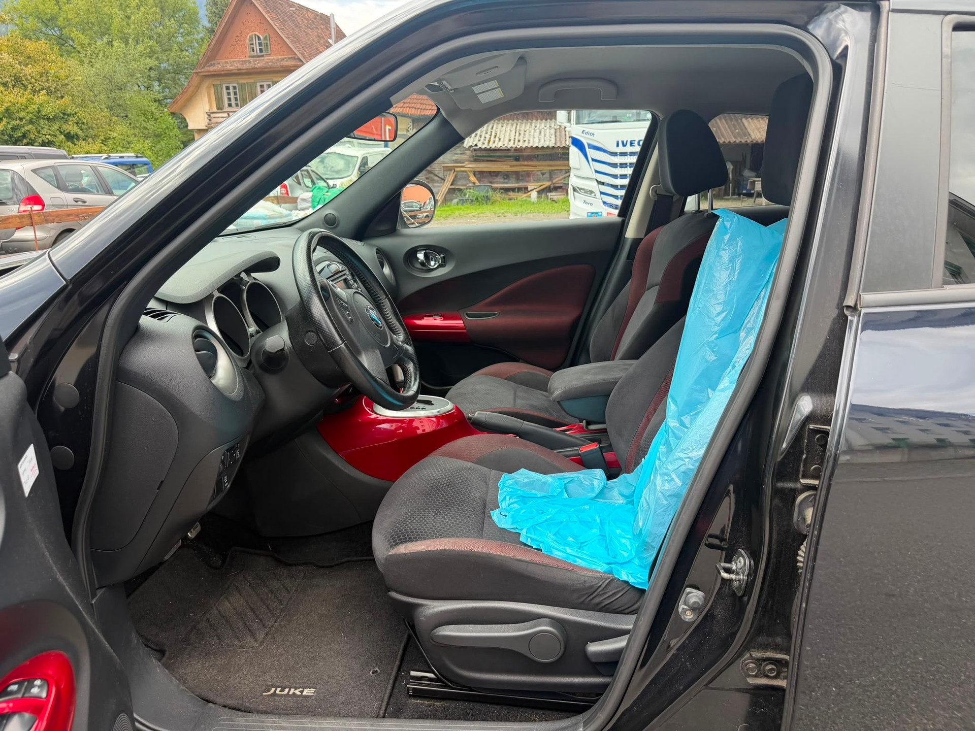 NISSAN Juke 1.6 DIG-T tekna 4x4 Xtronic M-CVT-image-5