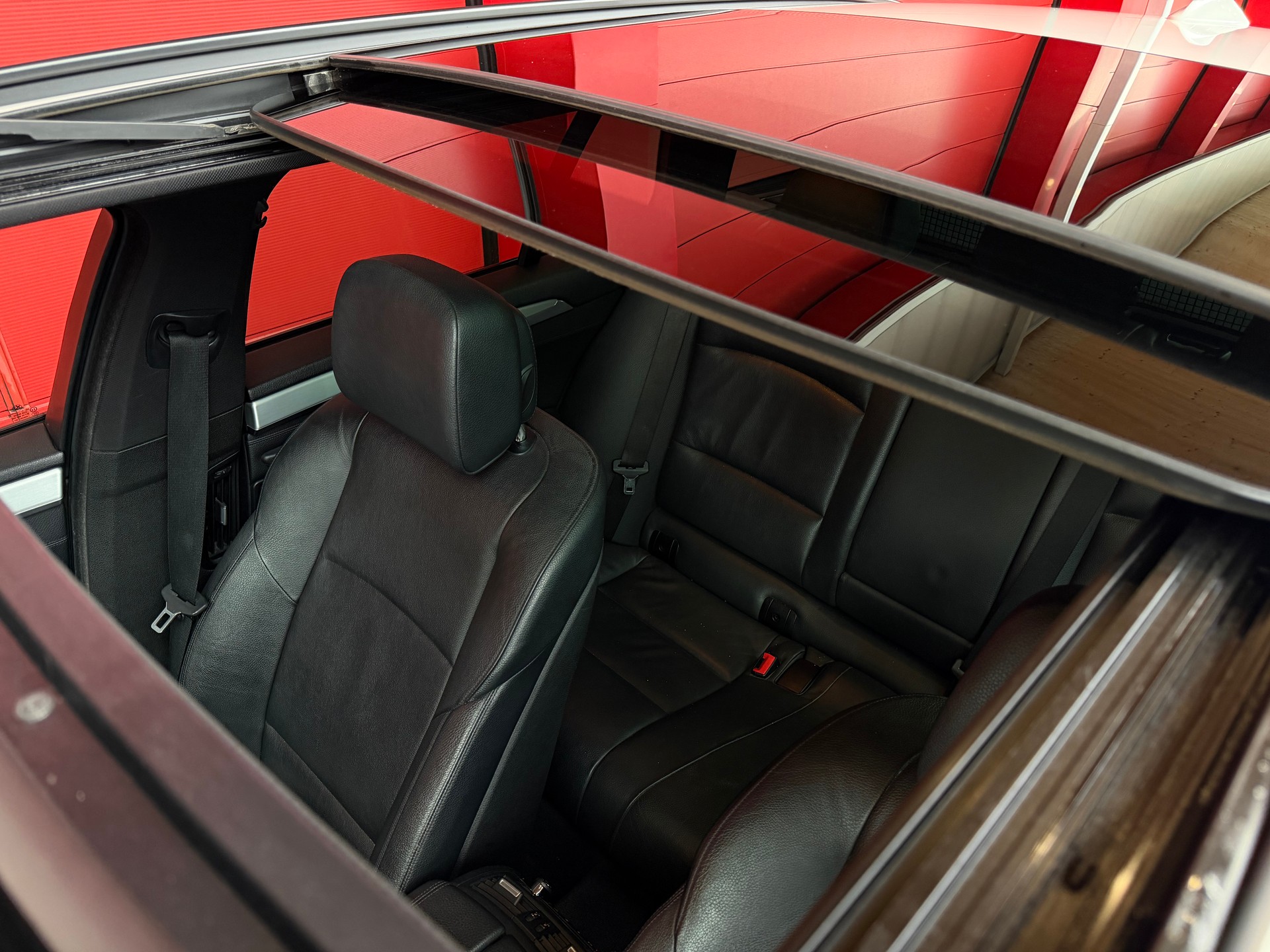 BMW M550d xDrive Touring Steptronic *CH-Fahrzeug*-image-6