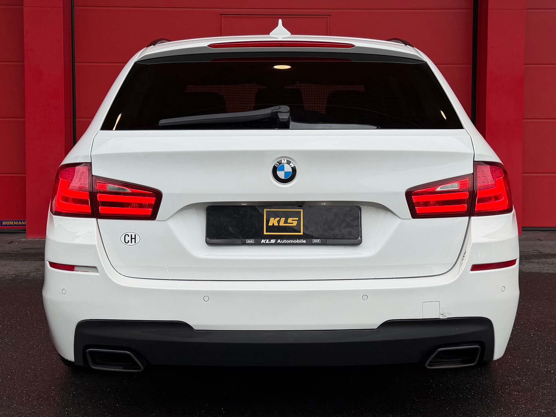 BMW M550d xDrive Touring Steptronic *CH-Fahrzeug*-image-4