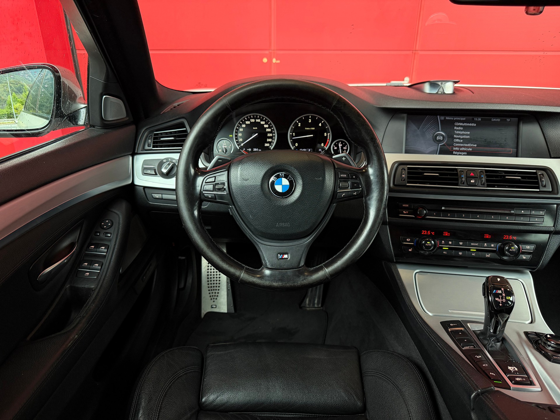 BMW M550d xDrive Touring Steptronic *CH-Fahrzeug*-image-8