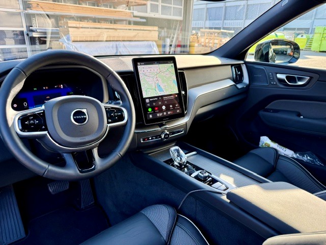 VOLVO 2.0 T6 TE Ultra Dark eAWD-image-8