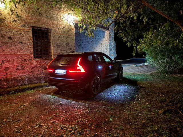VOLVO 2.0 T6 TE Ultra Dark eAWD-image-9