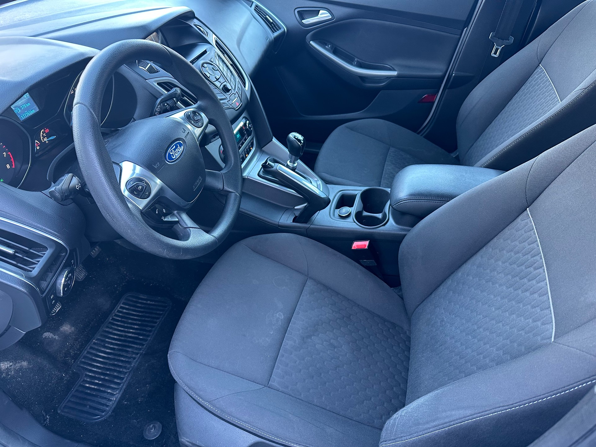 FORD Focus 1.0 SCTi Carving-image-7