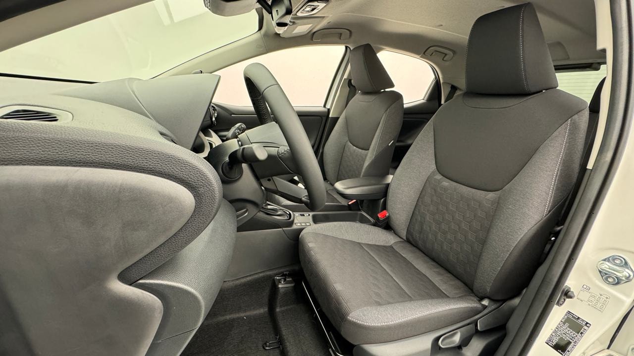 TOYOTA Yaris 1.5 Sport e-CVT-image-4