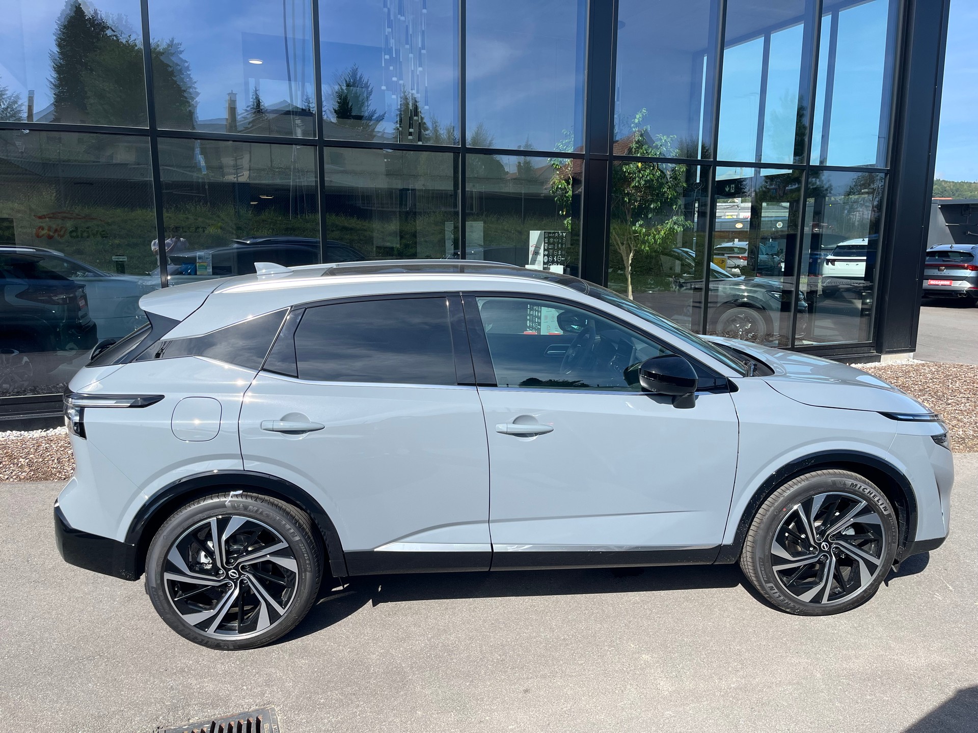 NISSAN Qashqai 1.3 DIG-T MHEV Tekna+ Xtronic 4x4-image-1