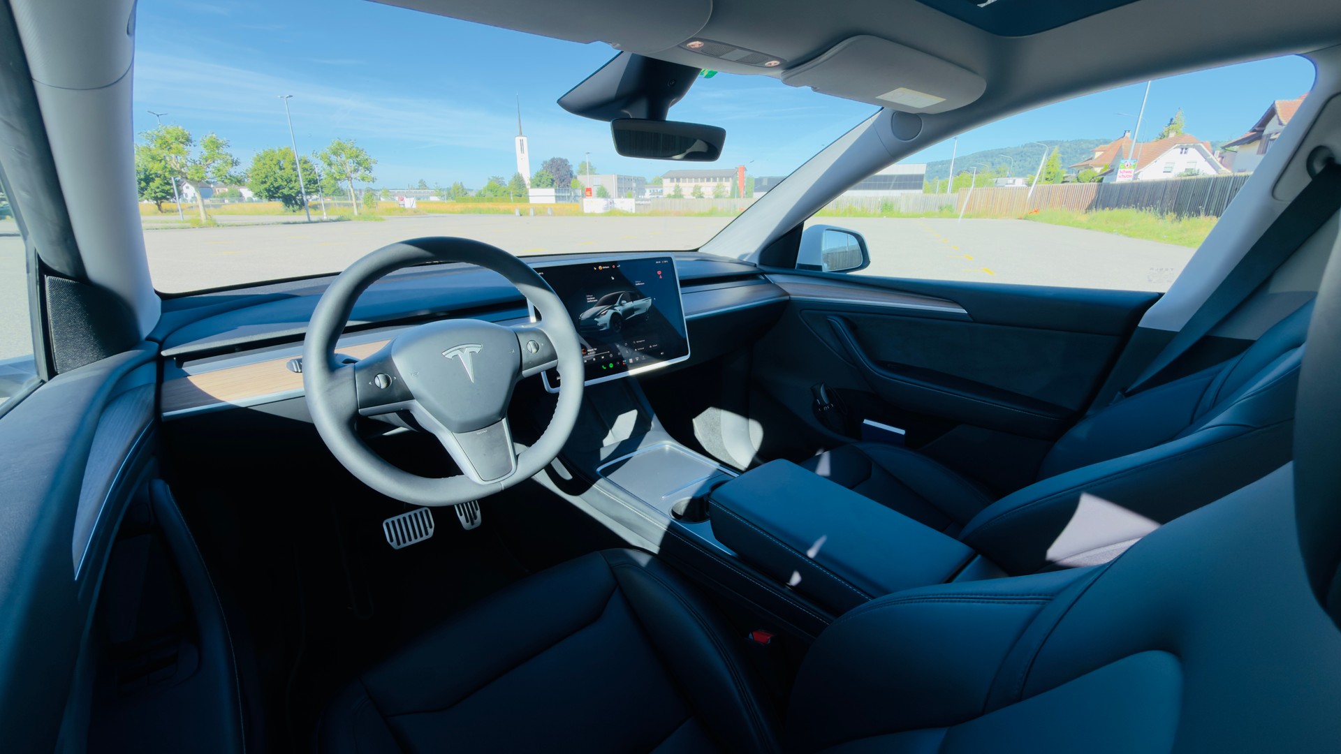 TESLA Long Range D-image-1