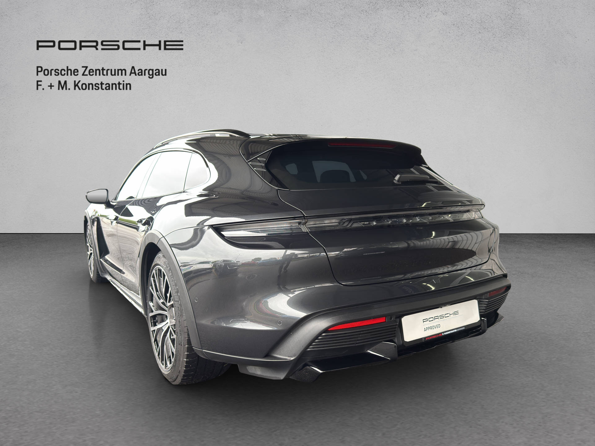PORSCHE Taycan Turbo Cross Turismo-image-3
