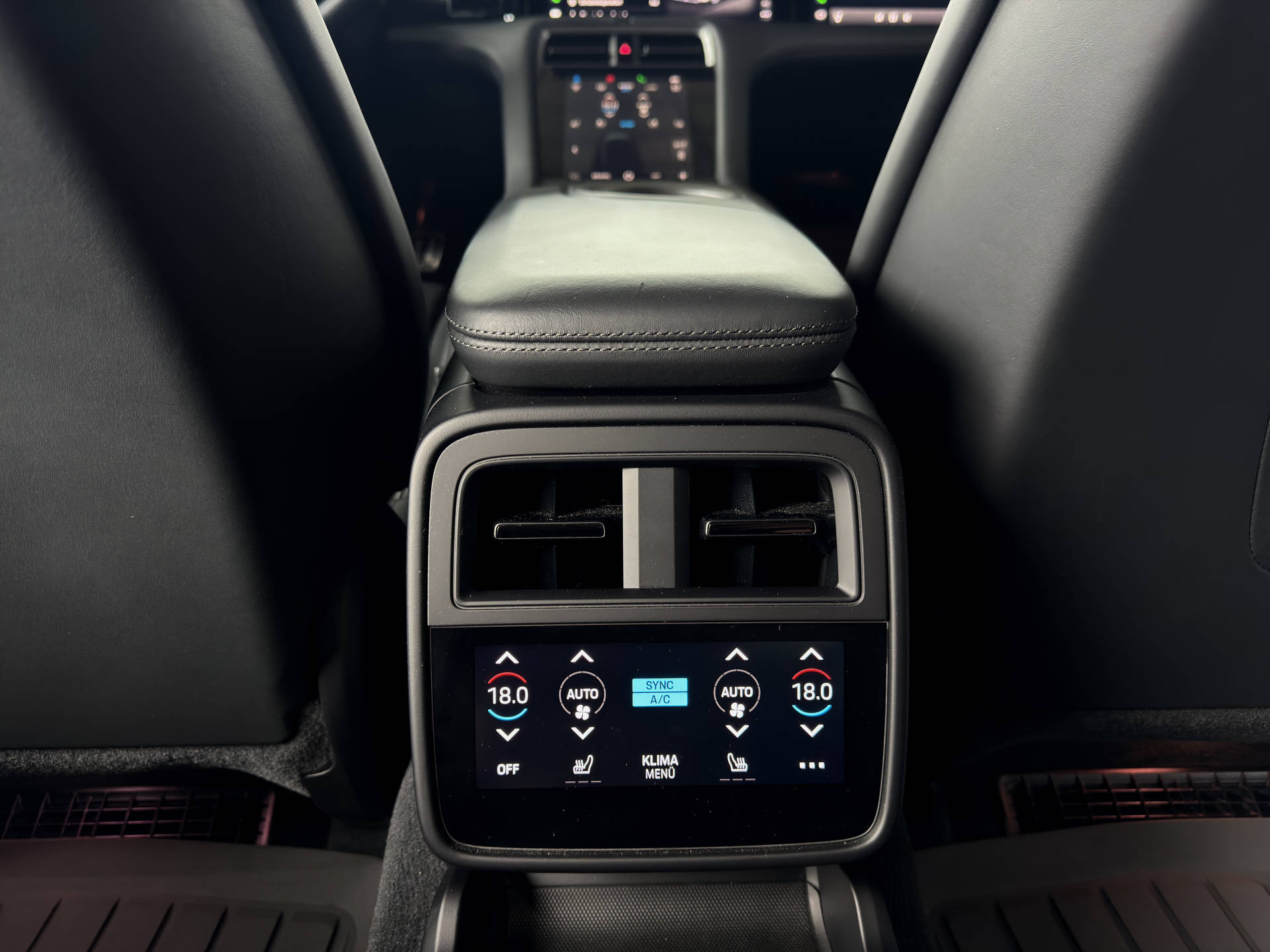 PORSCHE Taycan Turbo Cross Turismo-image-11