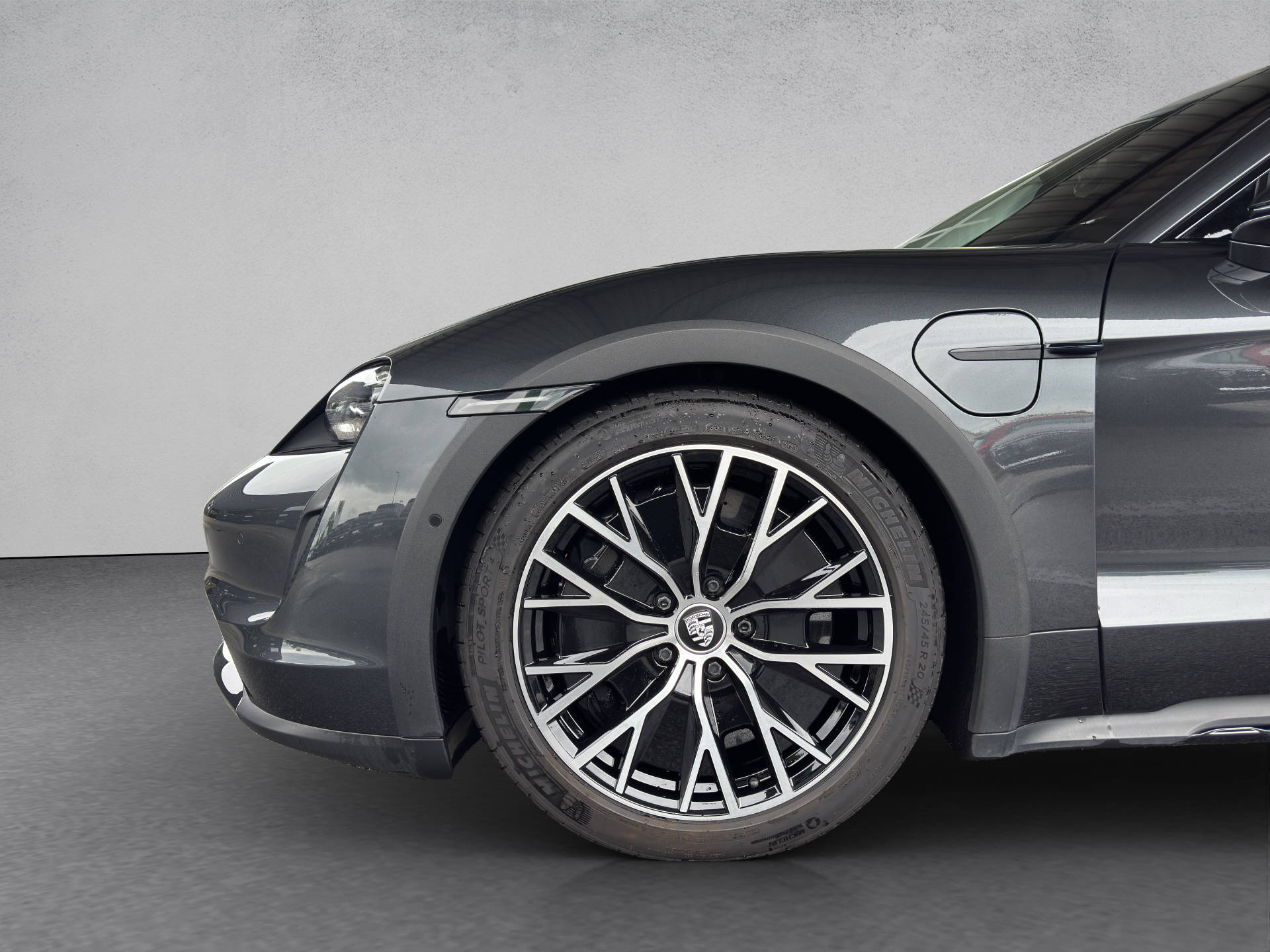 PORSCHE Taycan Turbo Cross Turismo-image-14