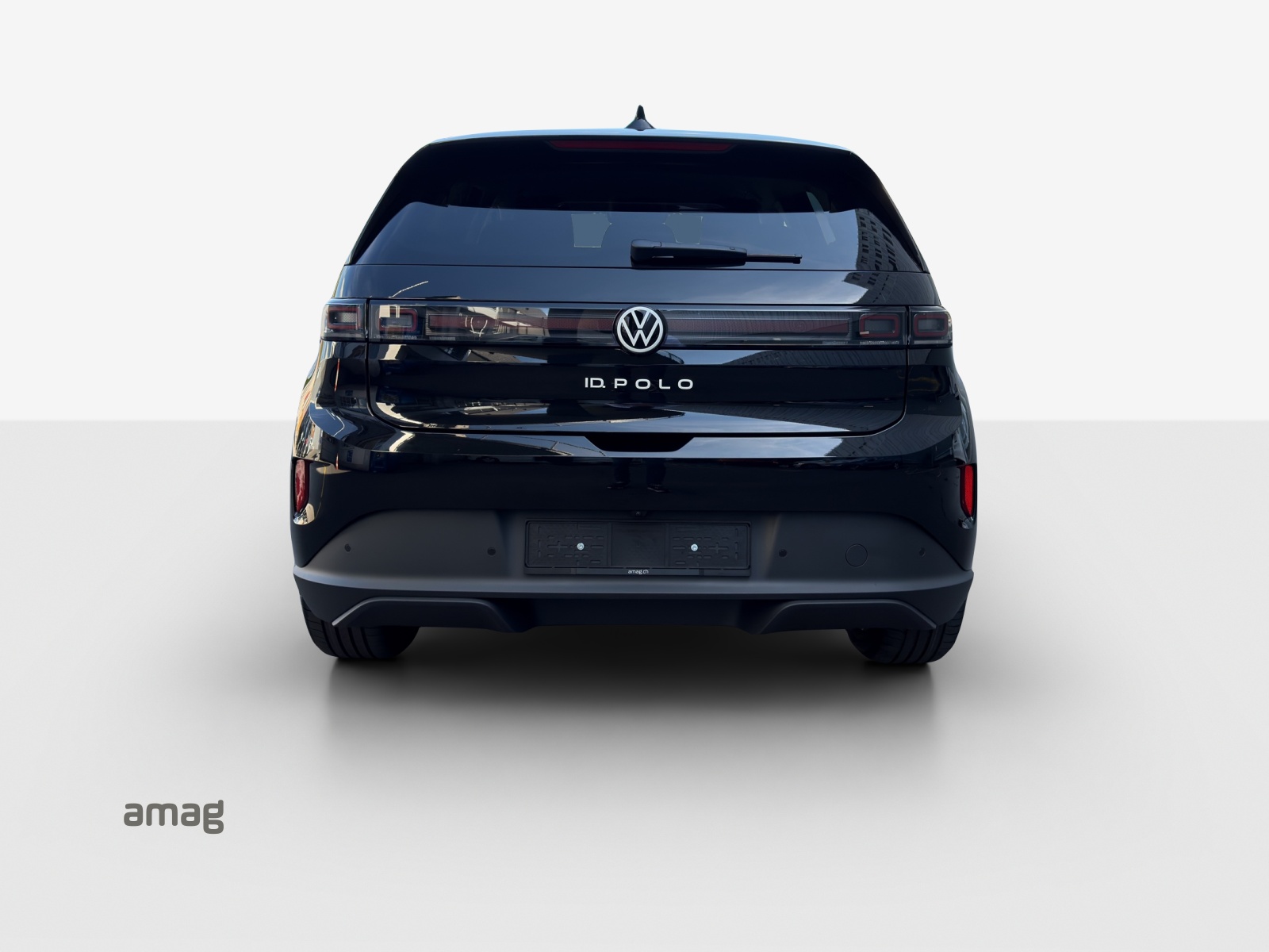 VW ID.Polo 52 kWh Life Edition One-showroom-element-3