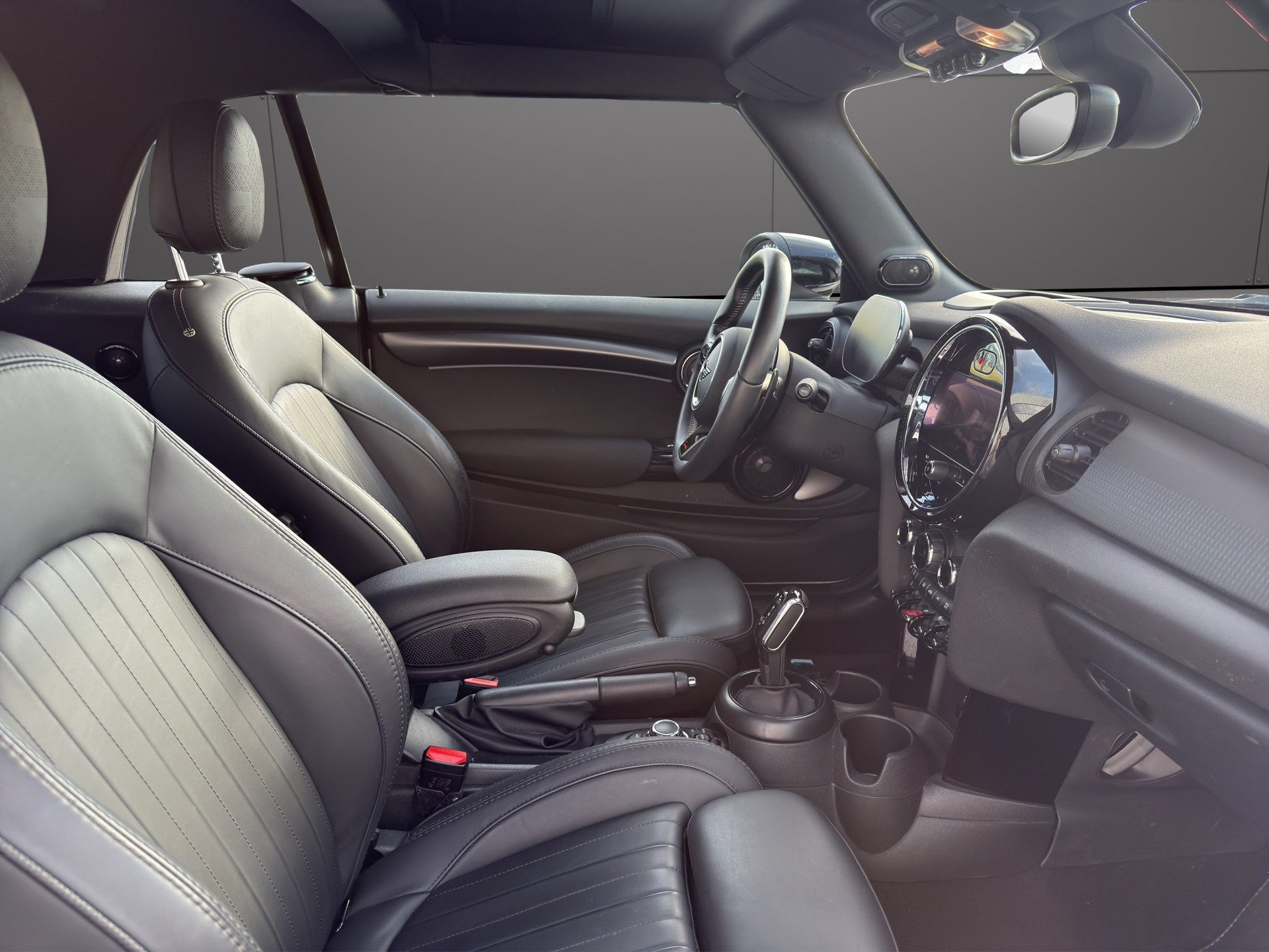 MINI Cooper S Cabriolet SEASIDE Edition-image-12
