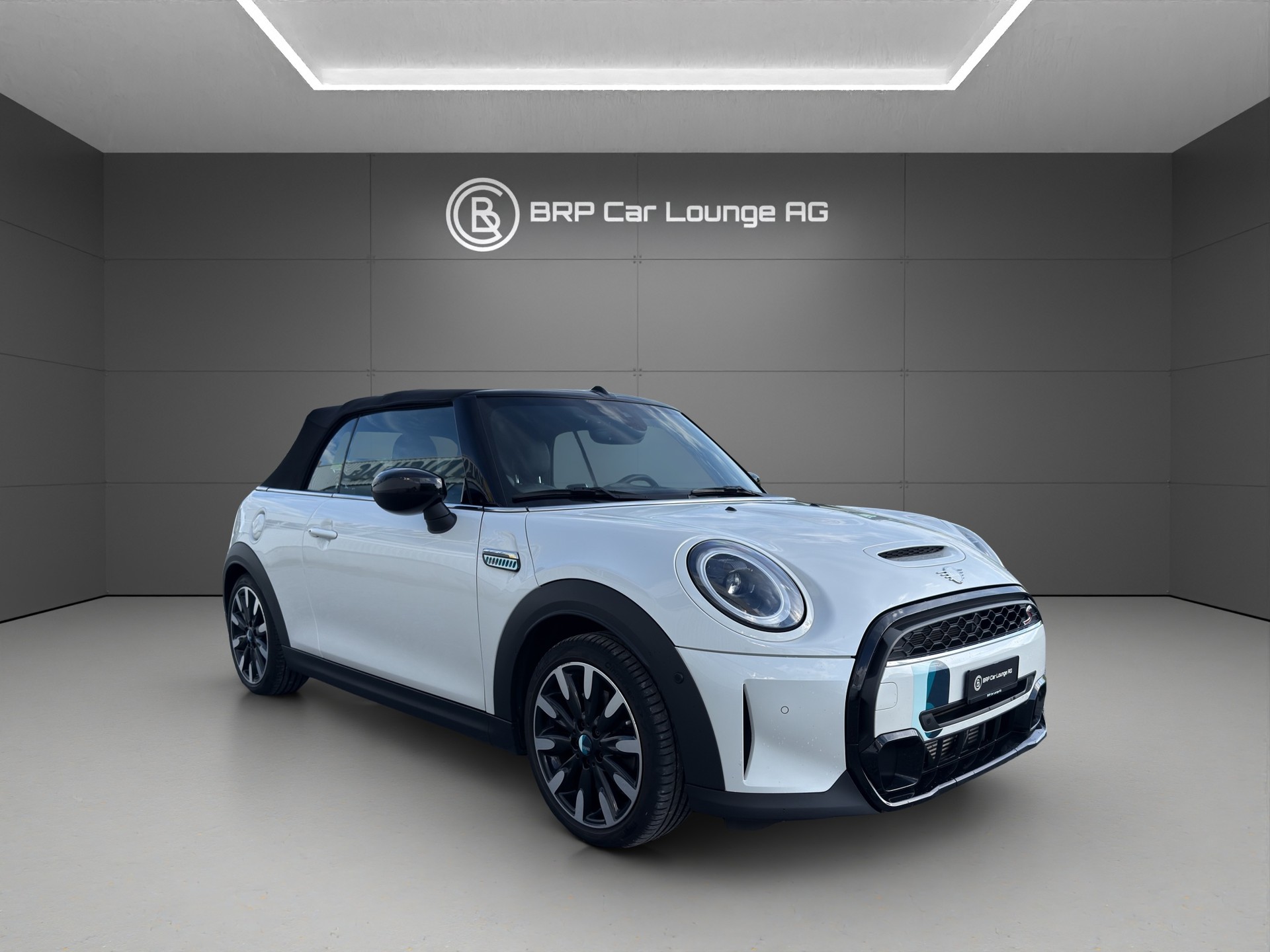 MINI Cooper S Cabriolet SEASIDE Edition-image-7
