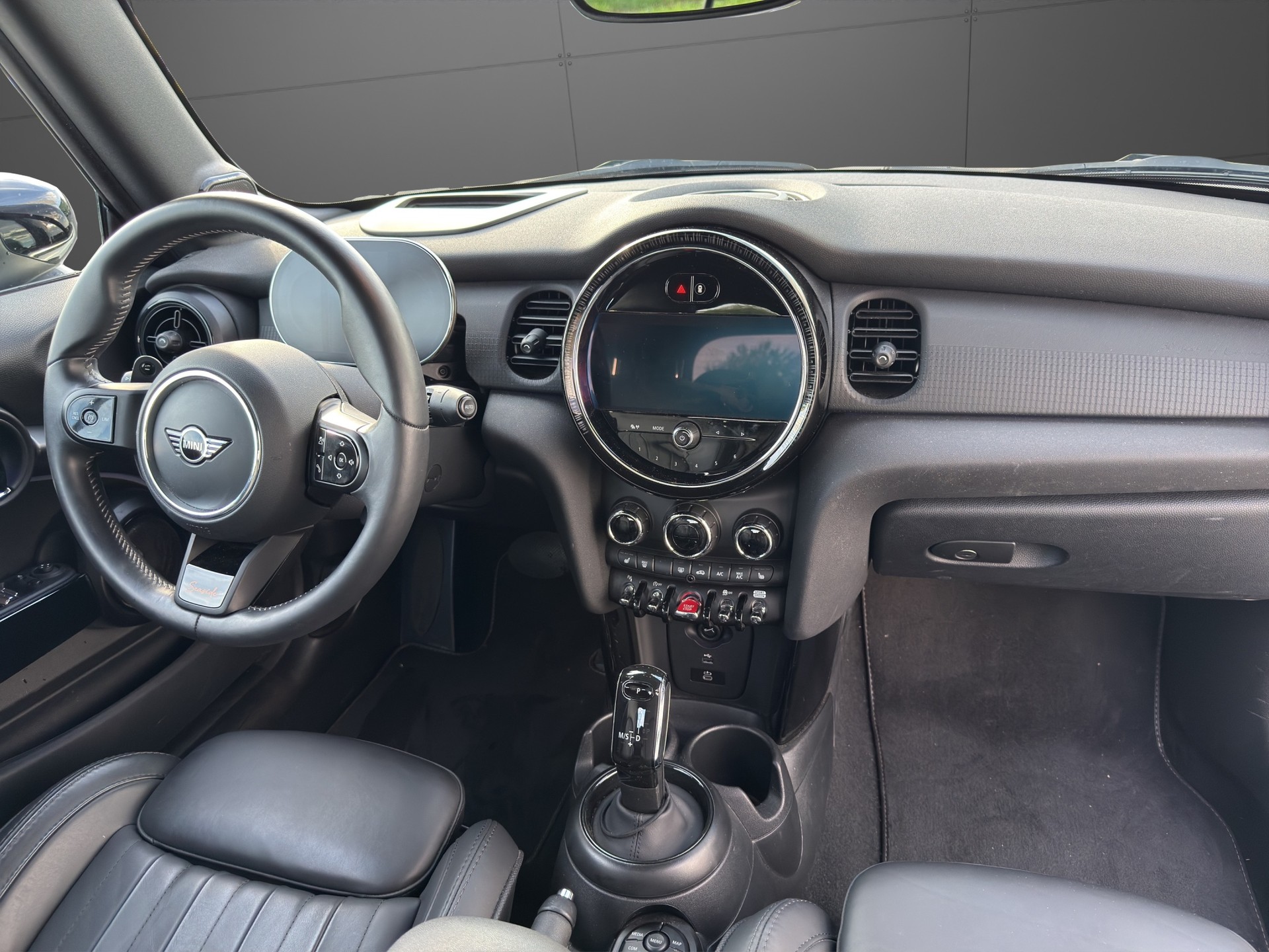 MINI Cooper S Cabriolet SEASIDE Edition-image-15