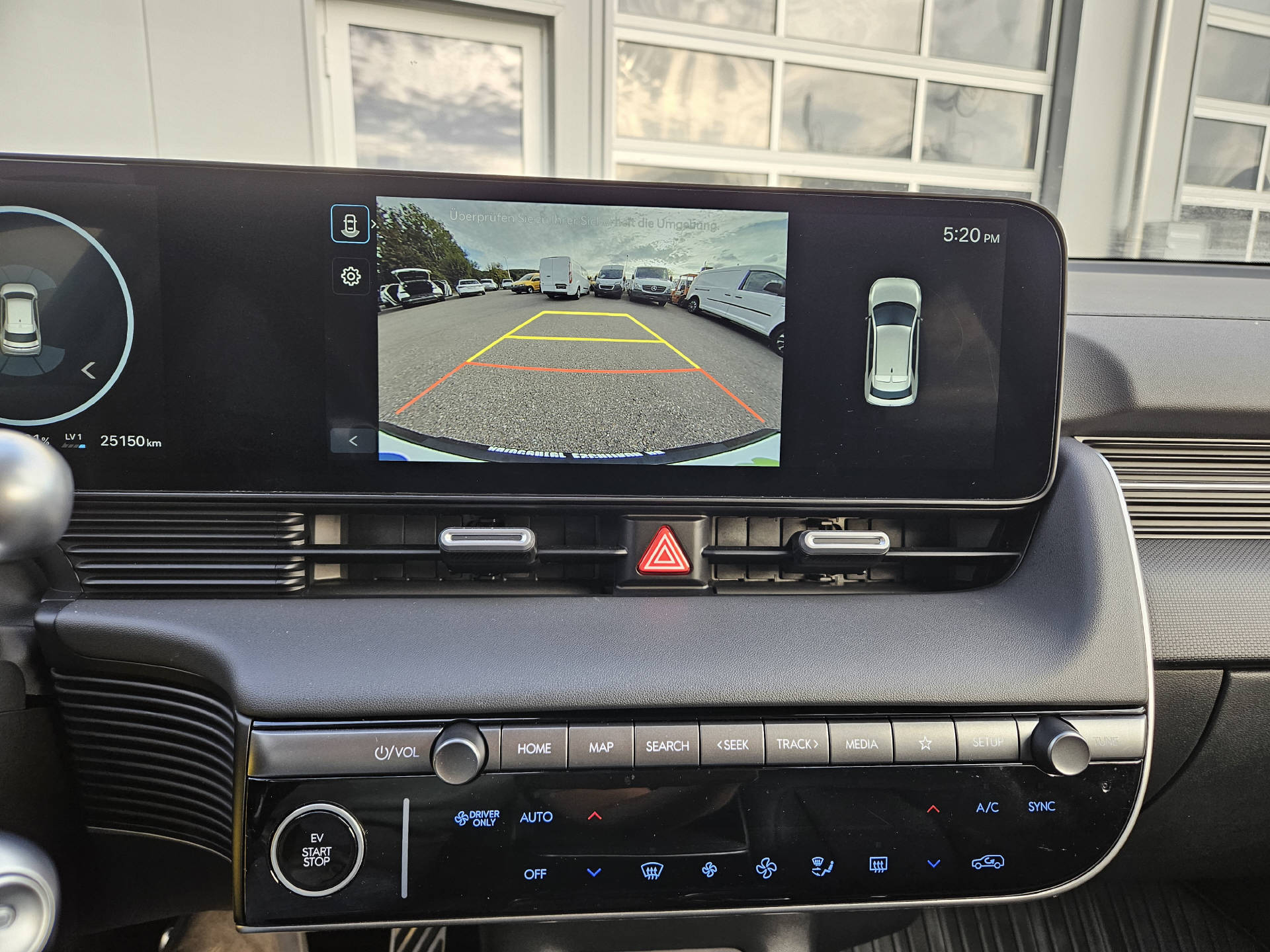 HYUNDAI Ioniq 5 84 kWh Amplia* Werksgarantie 5 Jahre ohne Kilometerbegrenzung * CH-Fahrzeug *-image-9