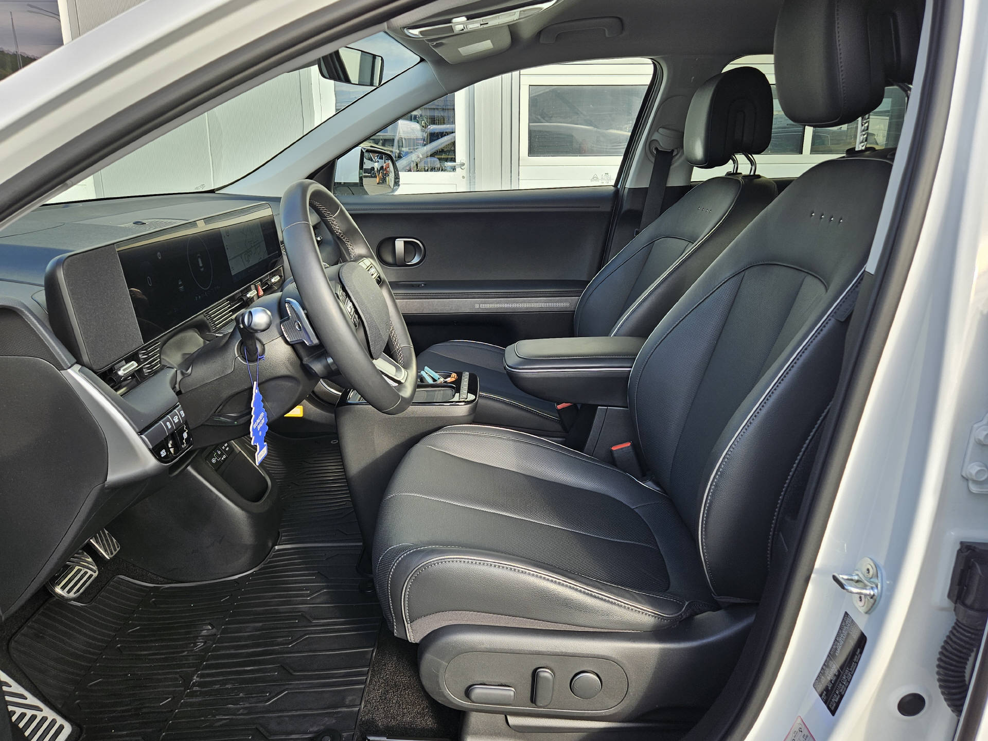 HYUNDAI Ioniq 5 84 kWh Amplia* Werksgarantie 5 Jahre ohne Kilometerbegrenzung * CH-Fahrzeug *-image-14