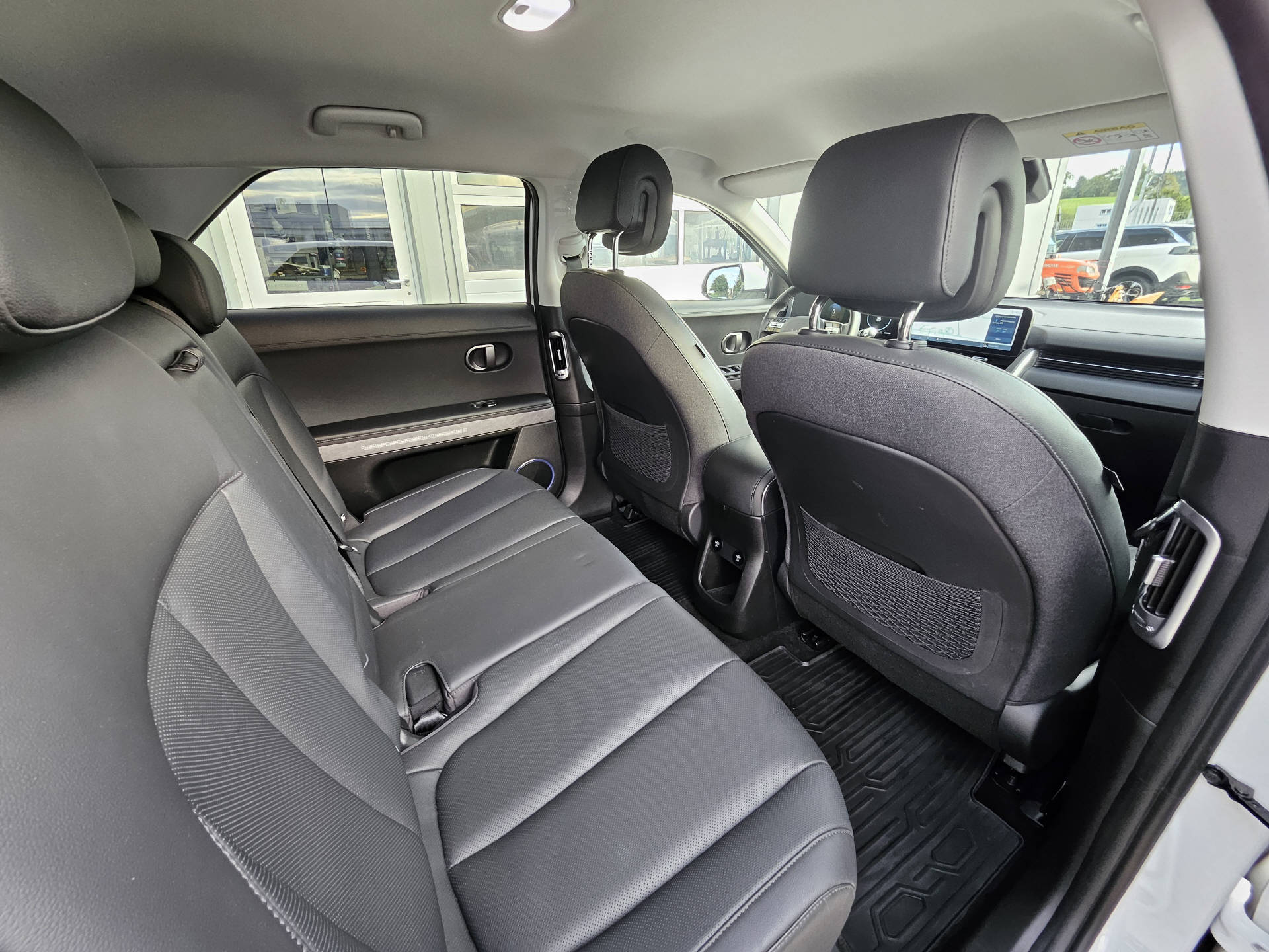 HYUNDAI Ioniq 5 84 kWh Amplia* Werksgarantie 5 Jahre ohne Kilometerbegrenzung * CH-Fahrzeug *-image-18