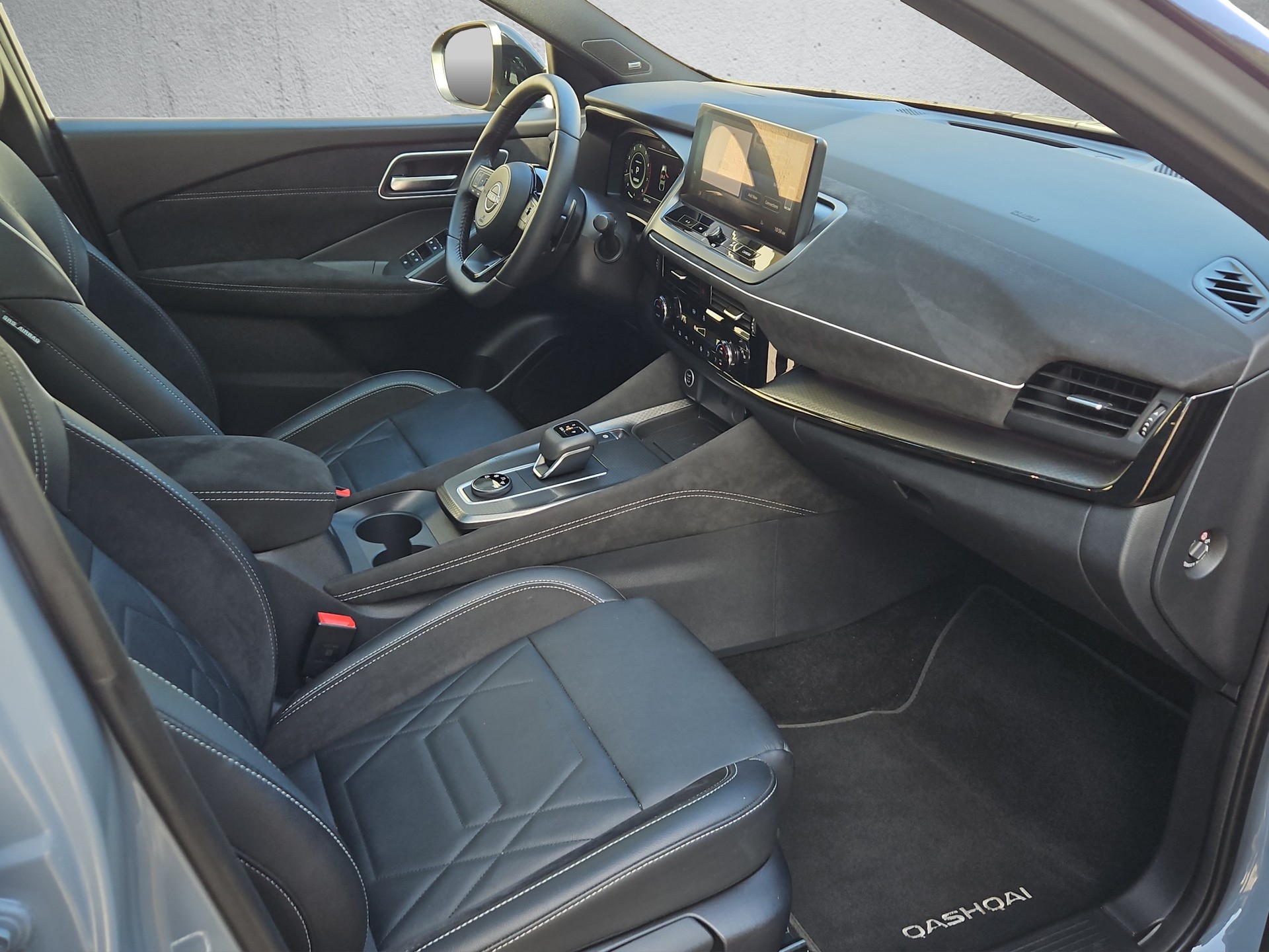 NISSAN Qashqai 1.3 MHEV N-Design 4x4-image-19