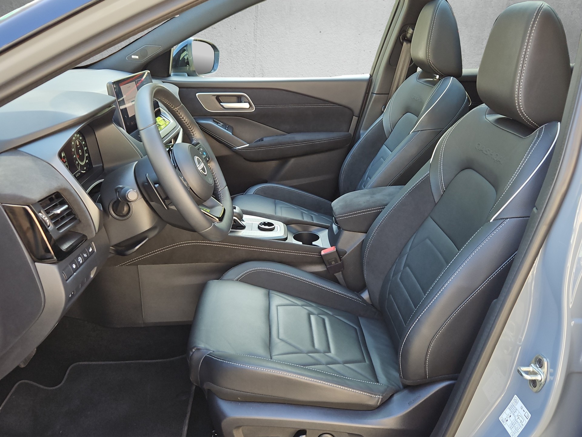 NISSAN Qashqai 1.3 MHEV N-Design 4x4-image-8