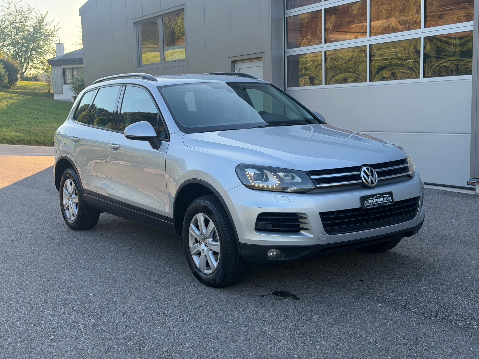 VW Touareg 4.2 TDI Tiptronic-image-1