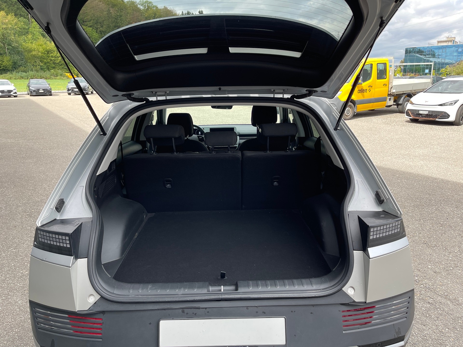 HYUNDAI Ioniq 5 77kWh Origo 2WD-image-4