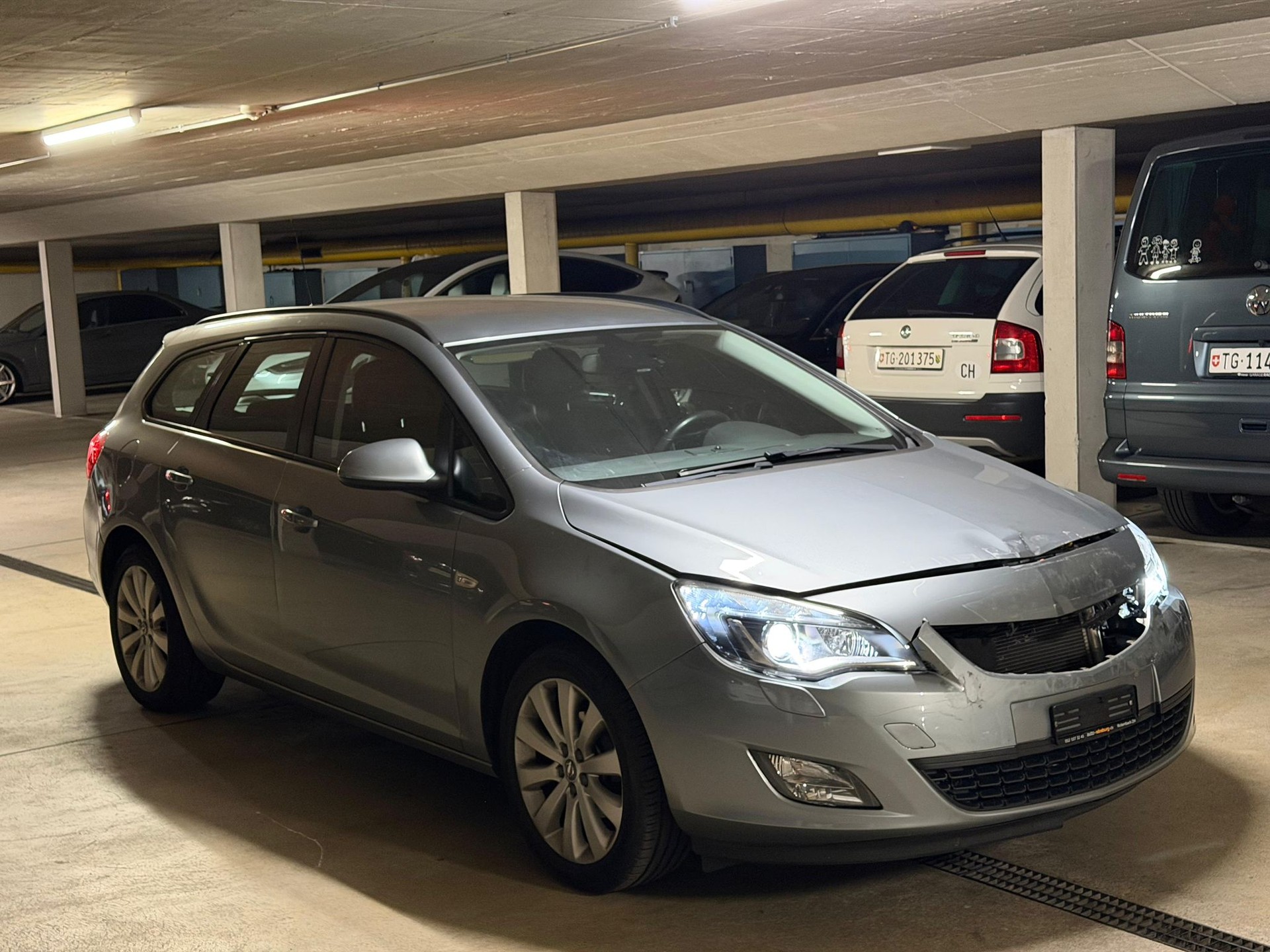 OPEL Astra SportsTourer 1.6i 16V Automatic-image-0