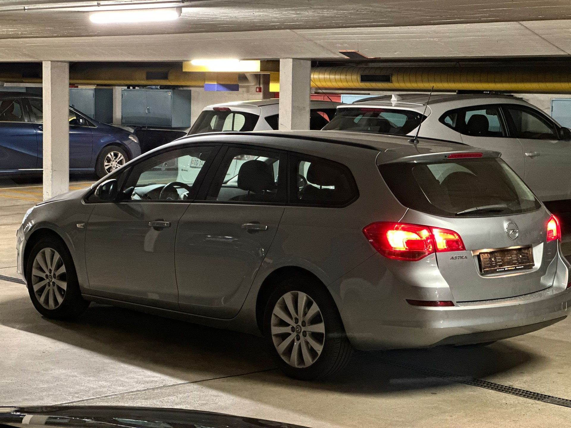 OPEL Astra SportsTourer 1.6i 16V Automatic-image-4