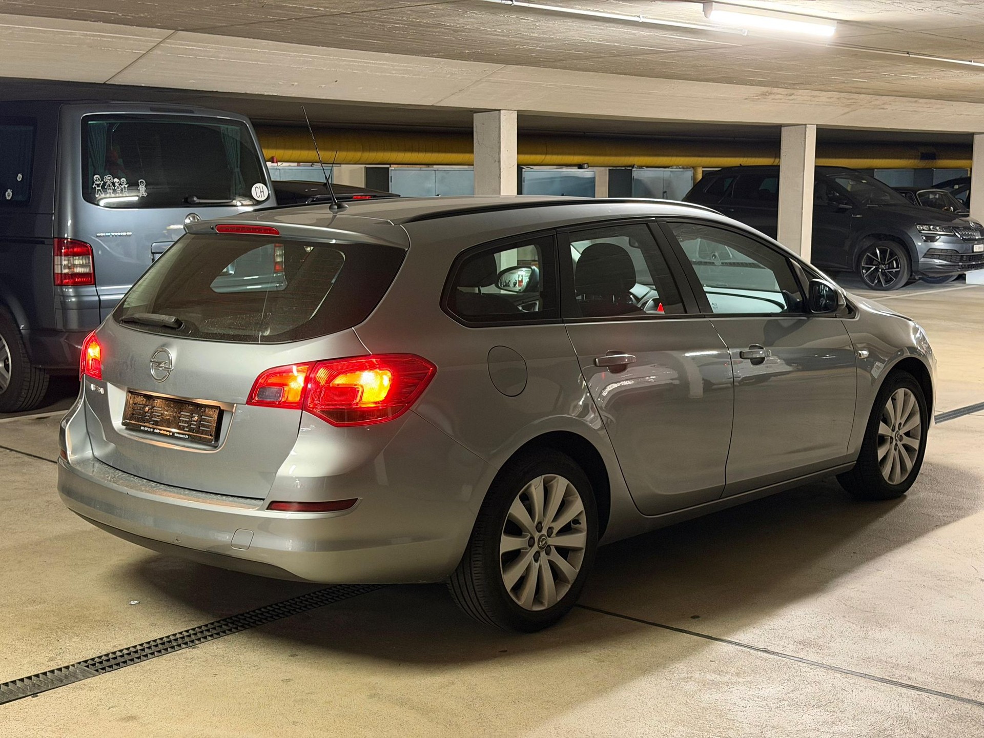 OPEL Astra SportsTourer 1.6i 16V Automatic-image-2