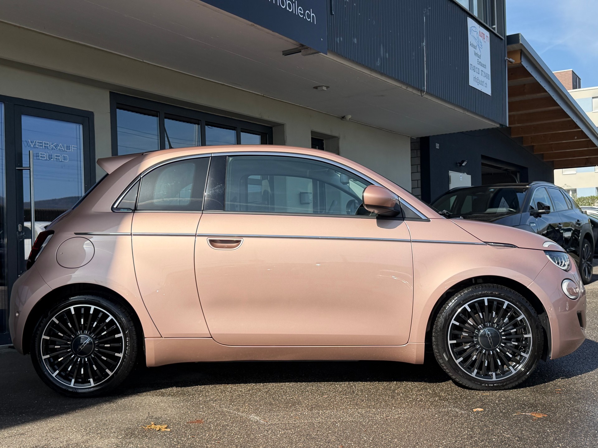 FIAT 500 3+1 electric 87 kW La Prima-image-4