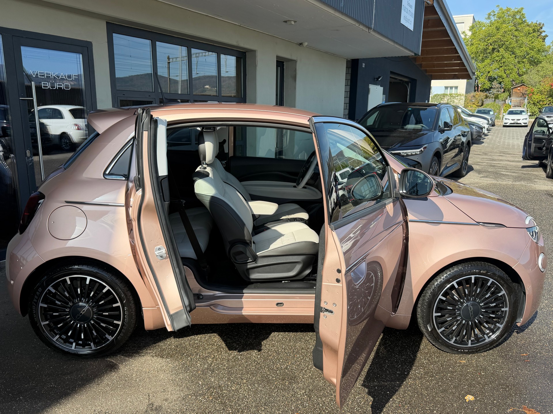 FIAT 500 3+1 electric 87 kW La Prima-image-5