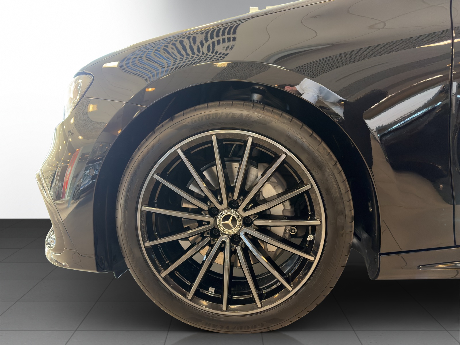 MERCEDES-BENZ C 400 EQ-image-6