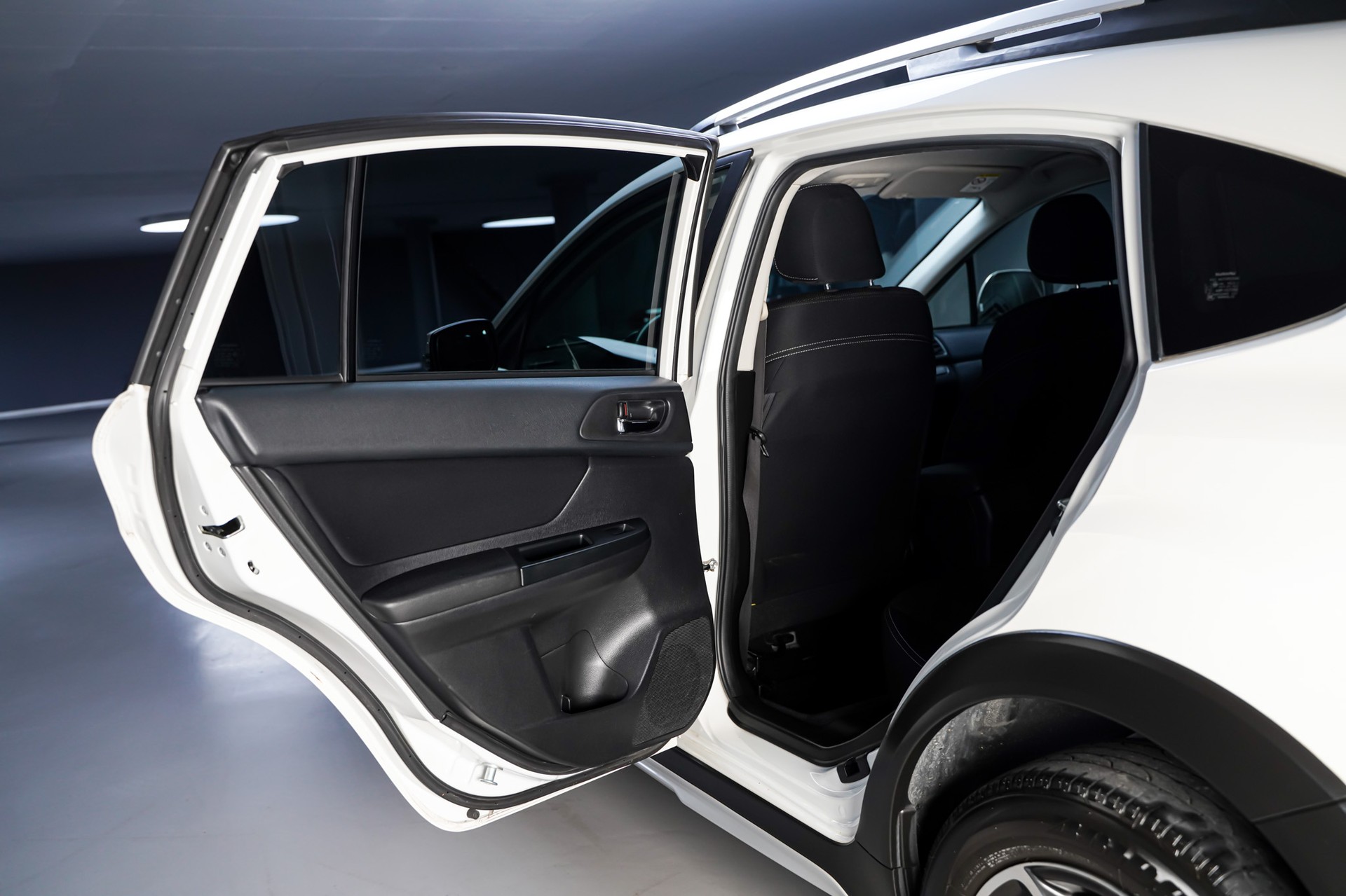 SUBARU XV 2.0 Swiss Two AWD CVT-image-12