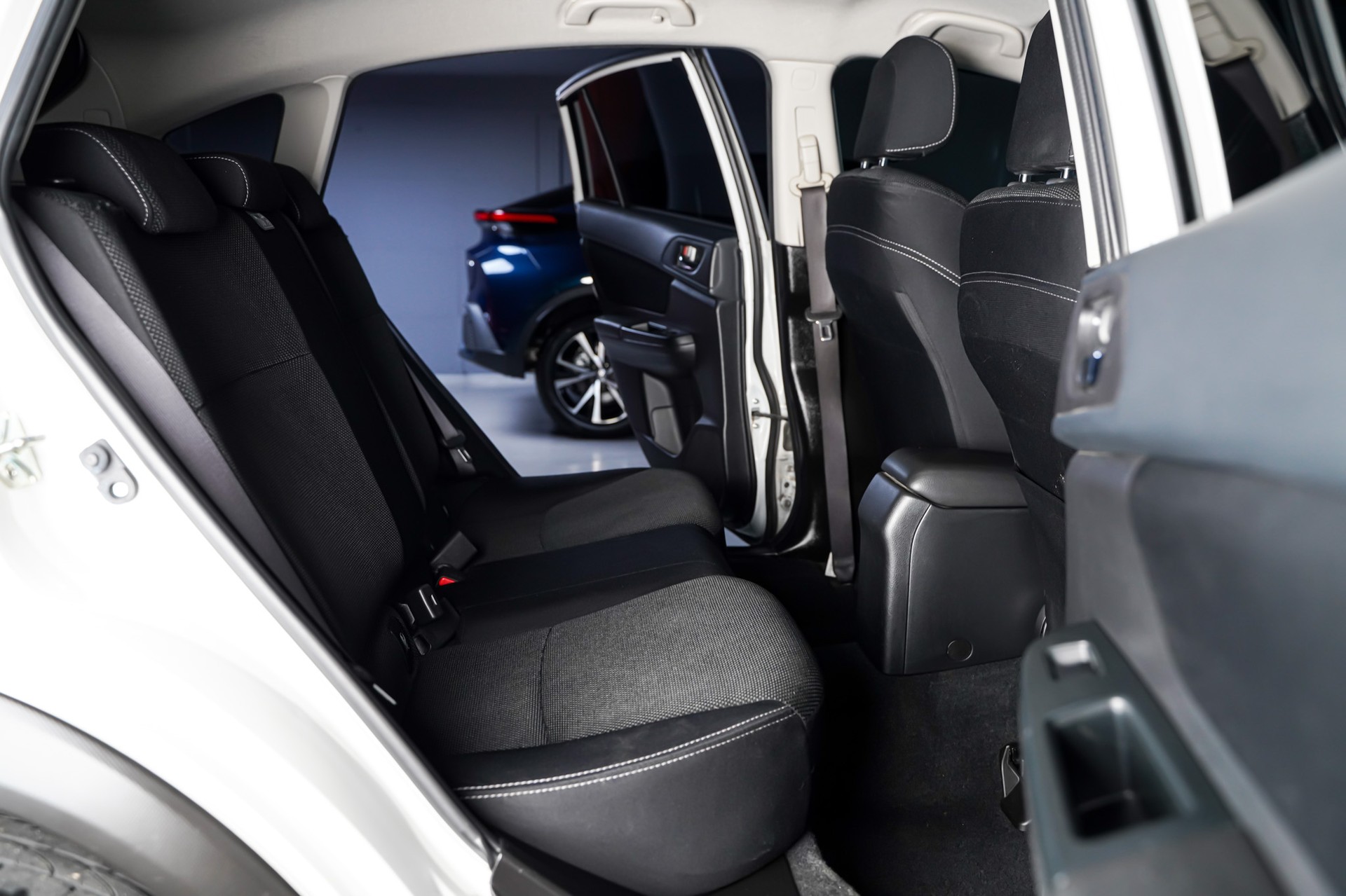 SUBARU XV 2.0 Swiss Two AWD CVT-image-13