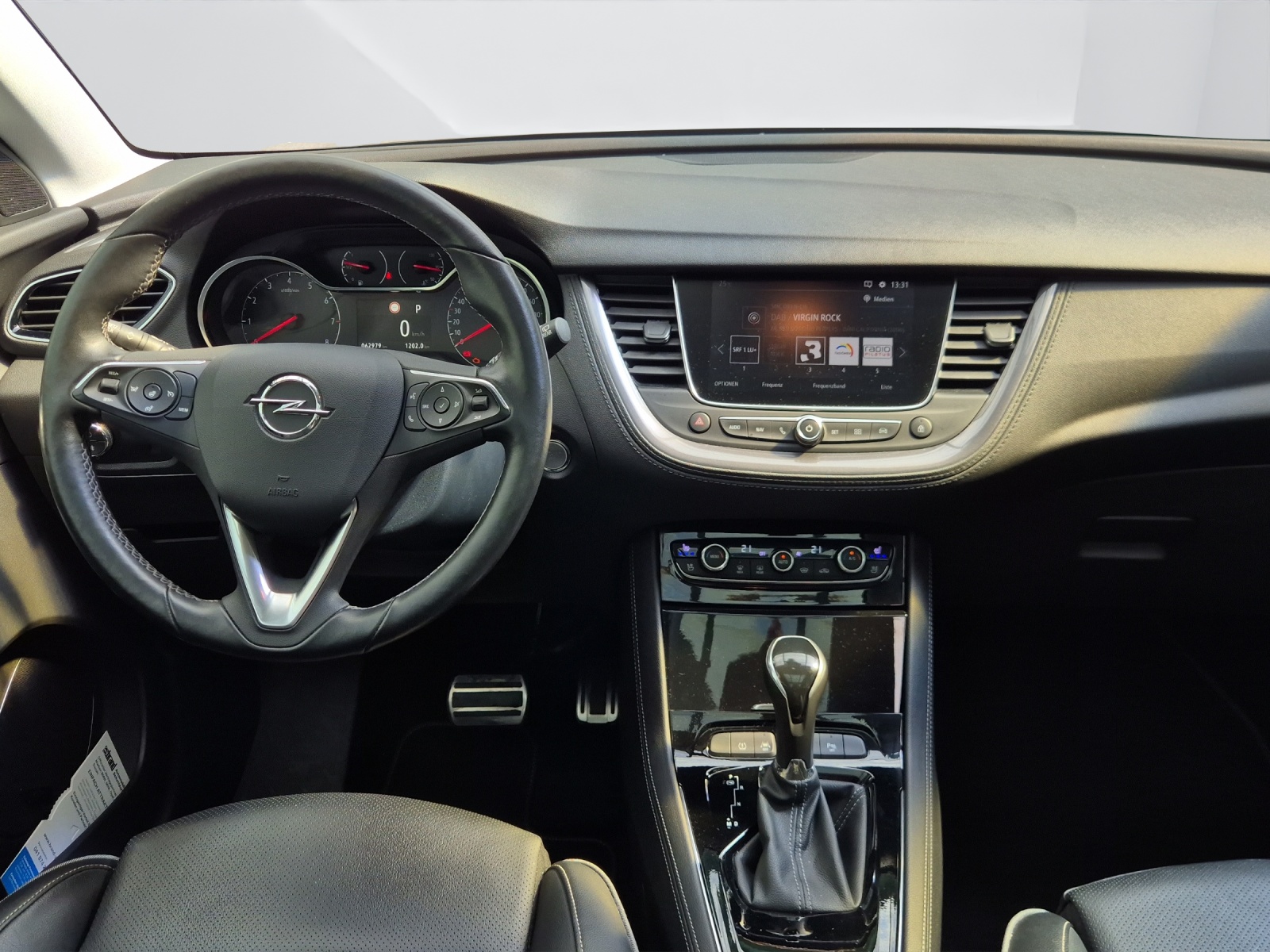 OPEL Grandland X 1.2 T Ultimate-image-15