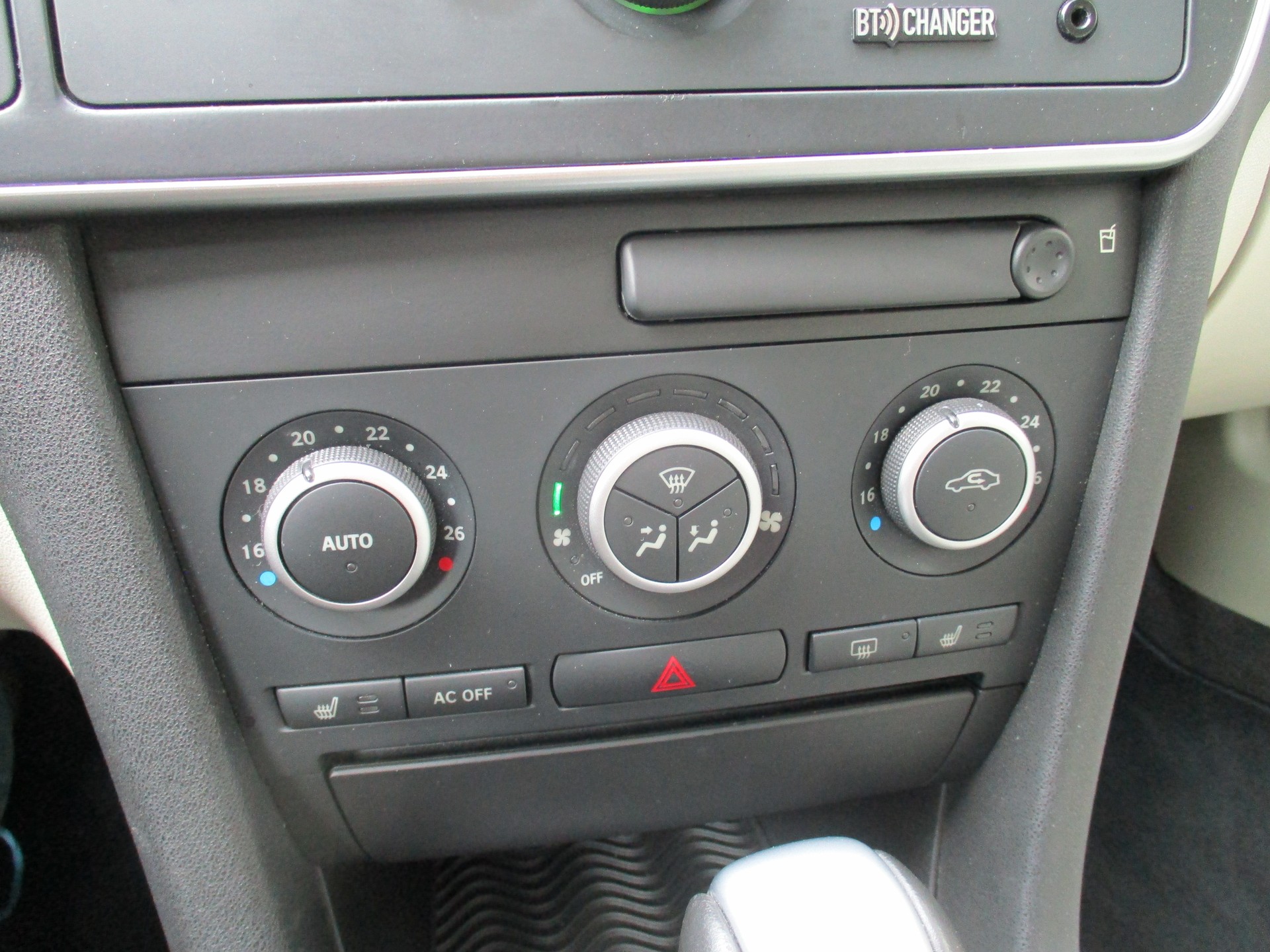 SAAB 9-3 1.9 TTiD Automatic-image-11