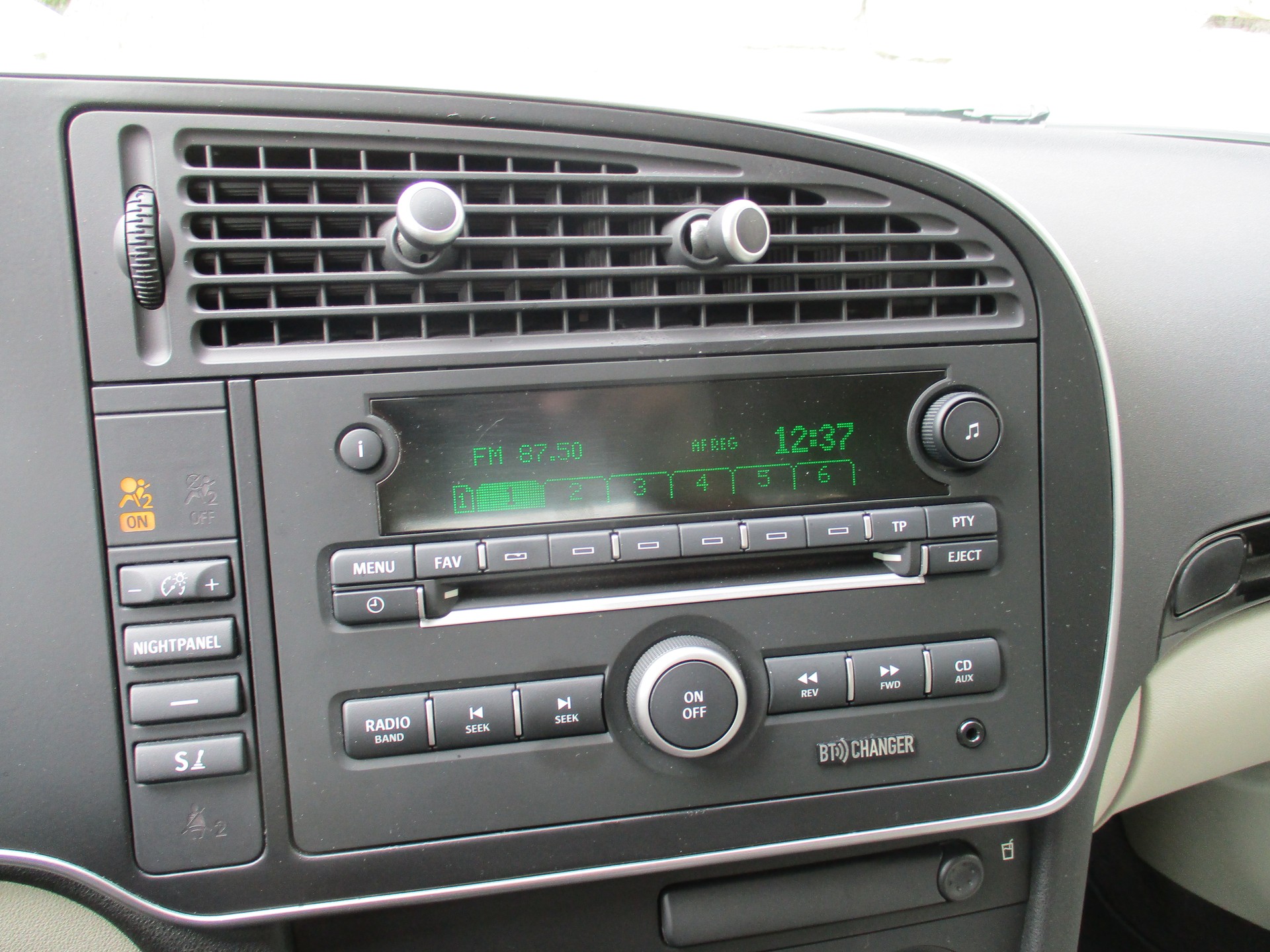 SAAB 9-3 1.9 TTiD Automatic-image-10