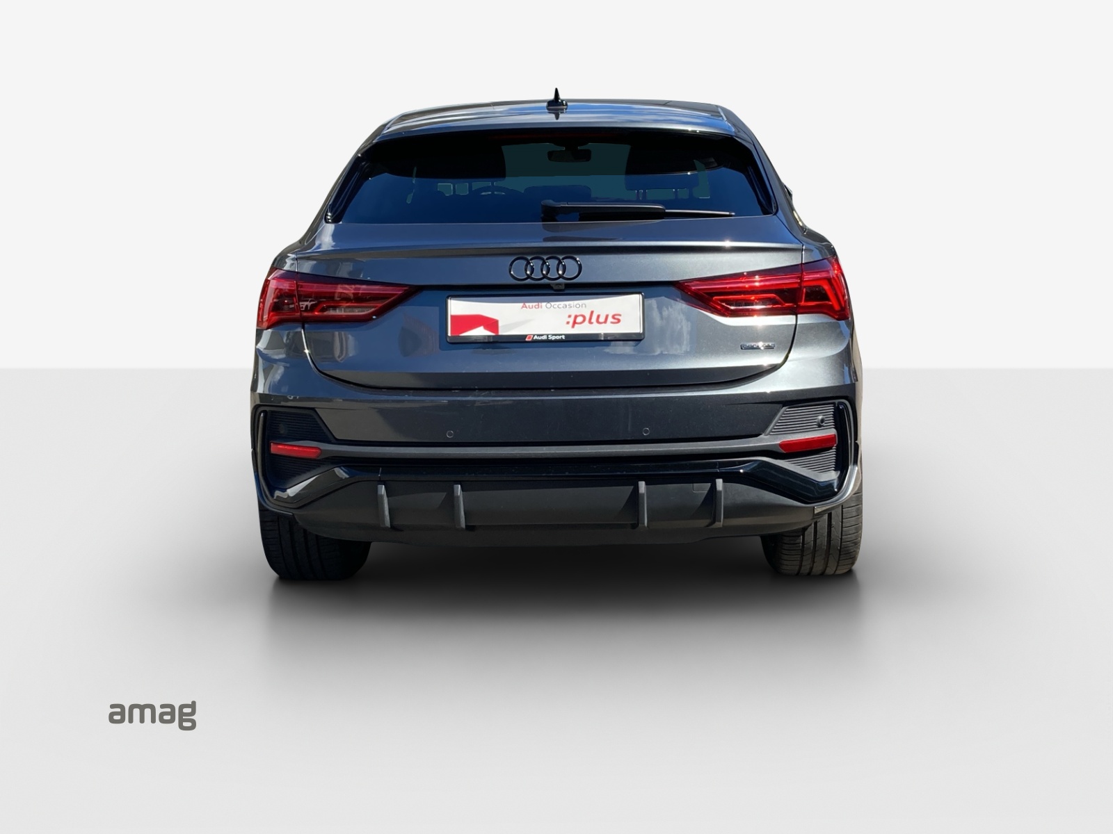 AUDI Q3 Sportback 45 TFSI S line quattro S-tronic-image-3