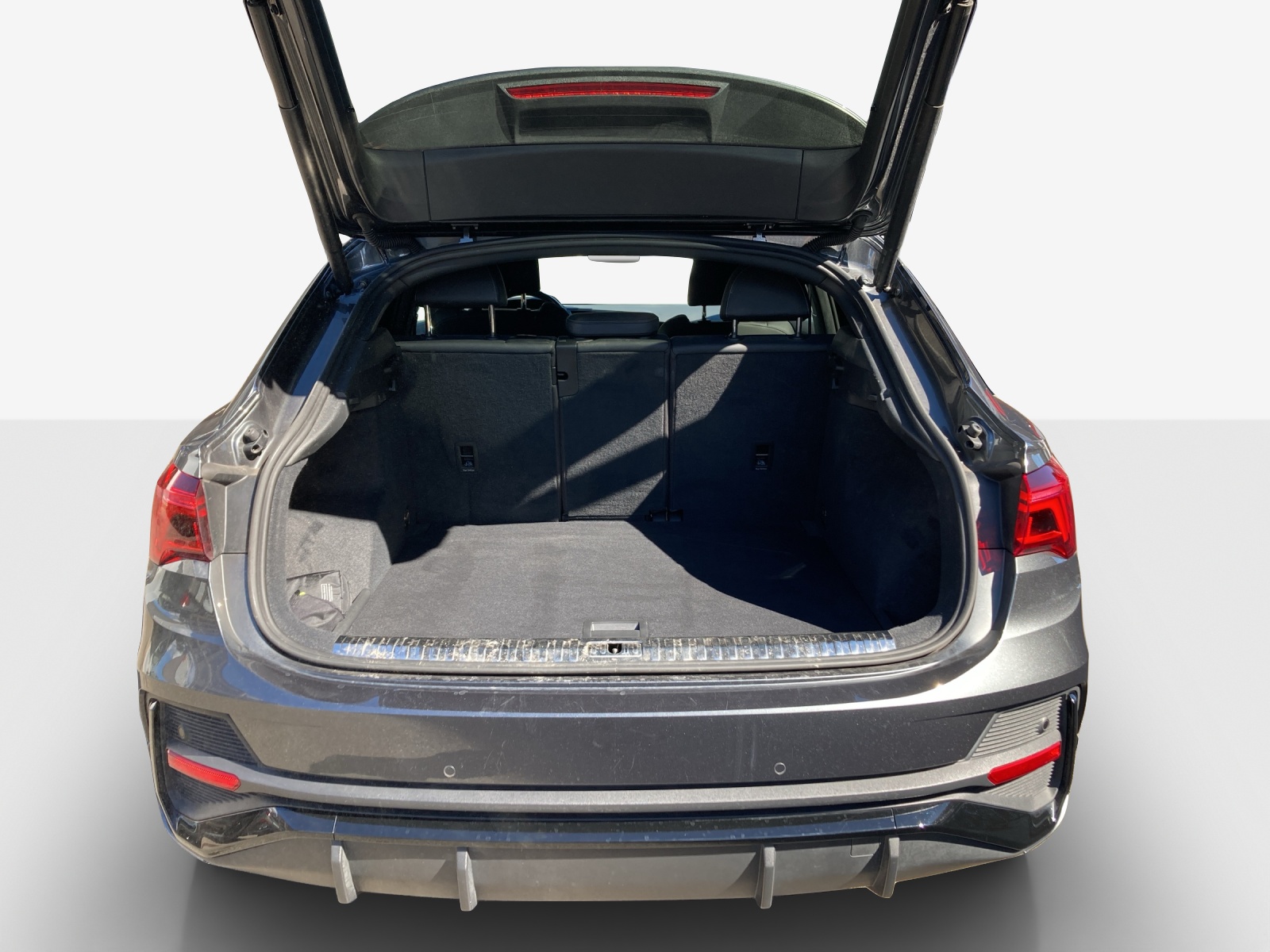 AUDI Q3 Sportback 45 TFSI S line quattro S-tronic-image-12