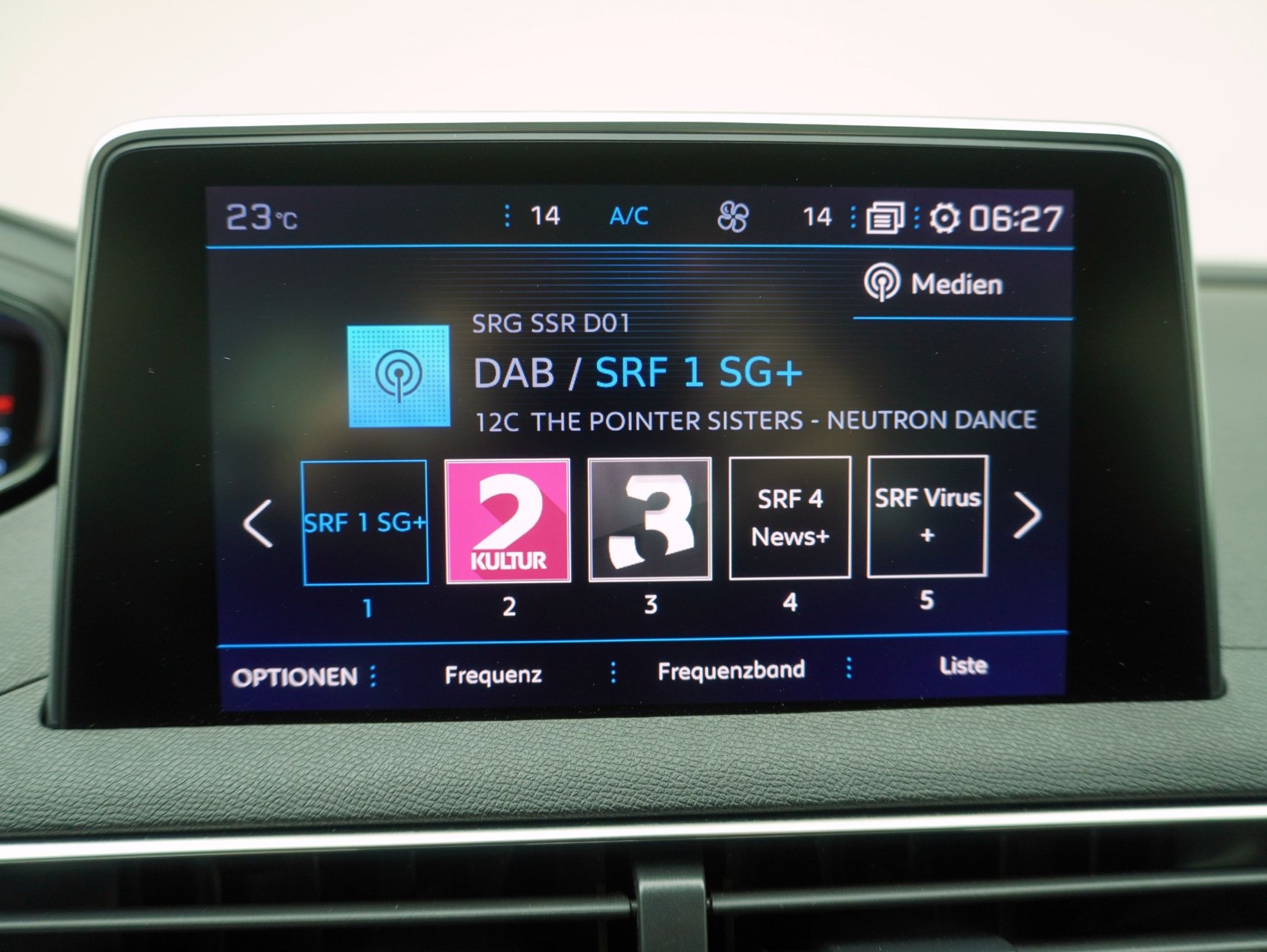 PEUGEOT 5008 1.5 BlueHDi Business Line-image-17