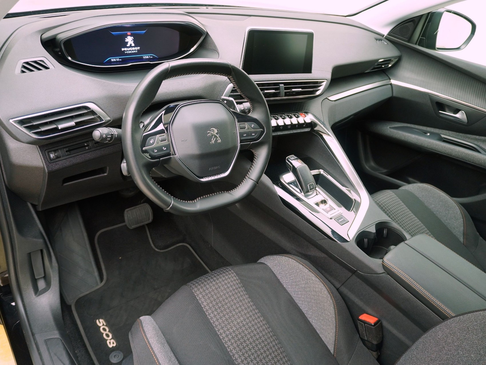 PEUGEOT 5008 1.5 BlueHDi Business Line-image-9