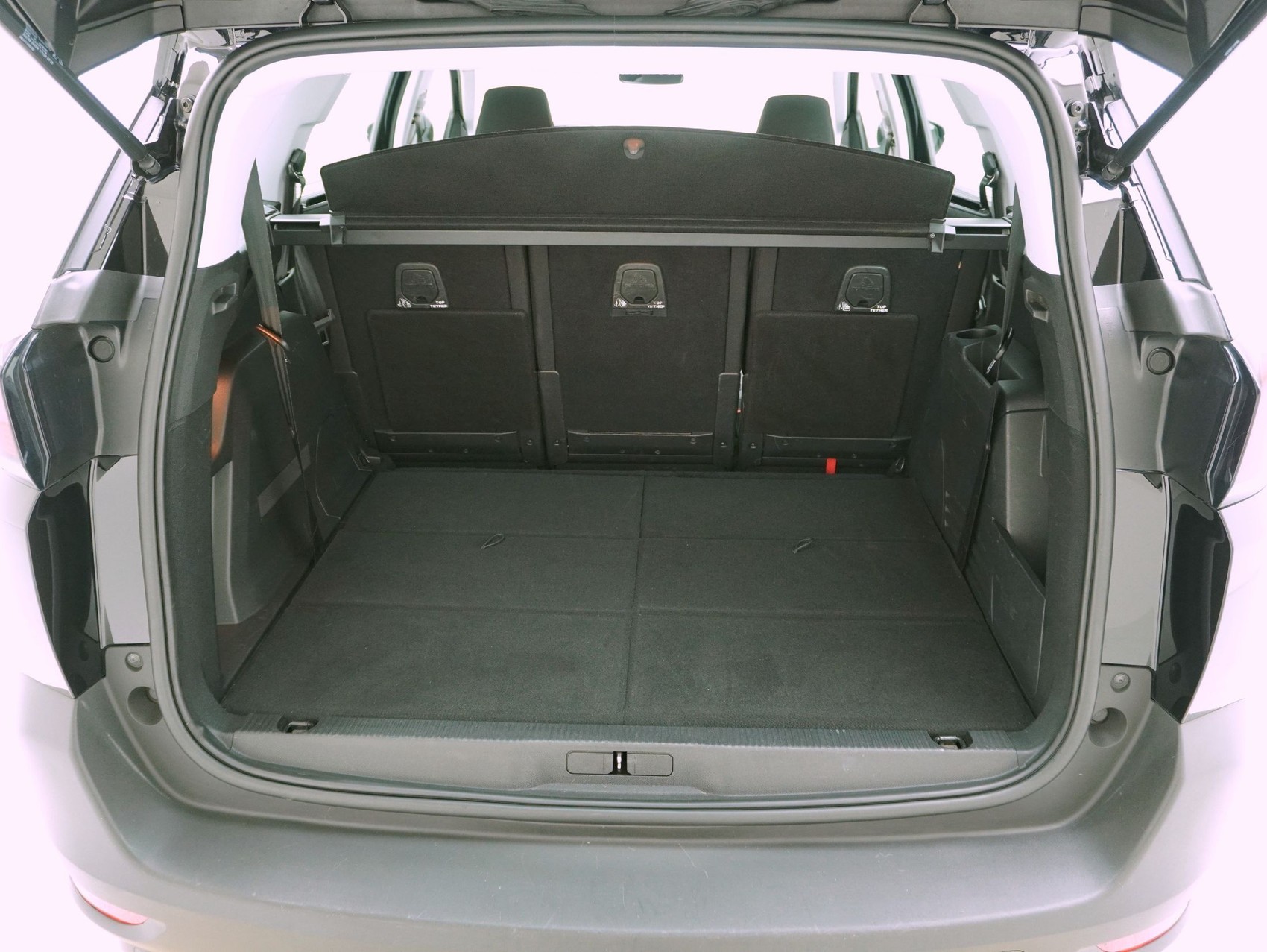 PEUGEOT 5008 1.5 BlueHDi Business Line-image-14