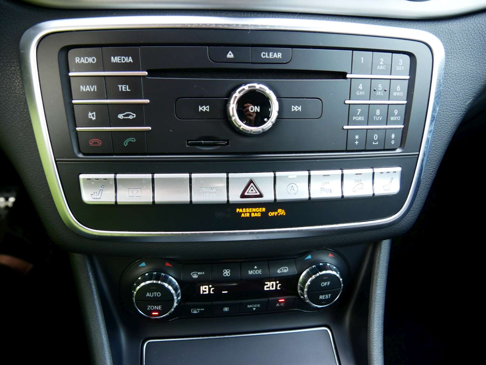 MERCEDES-BENZ GLA 220 AMG Line 4Matic 7G-DCT-image-10