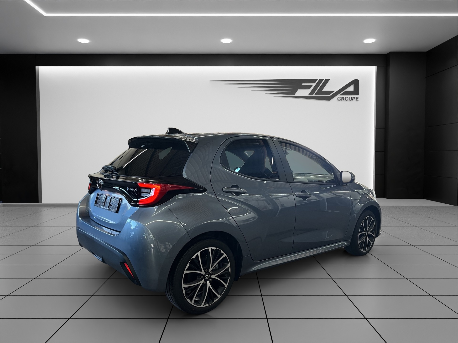 TOYOTA YARIS 1.5 VVT-i HSD Trend-image-5