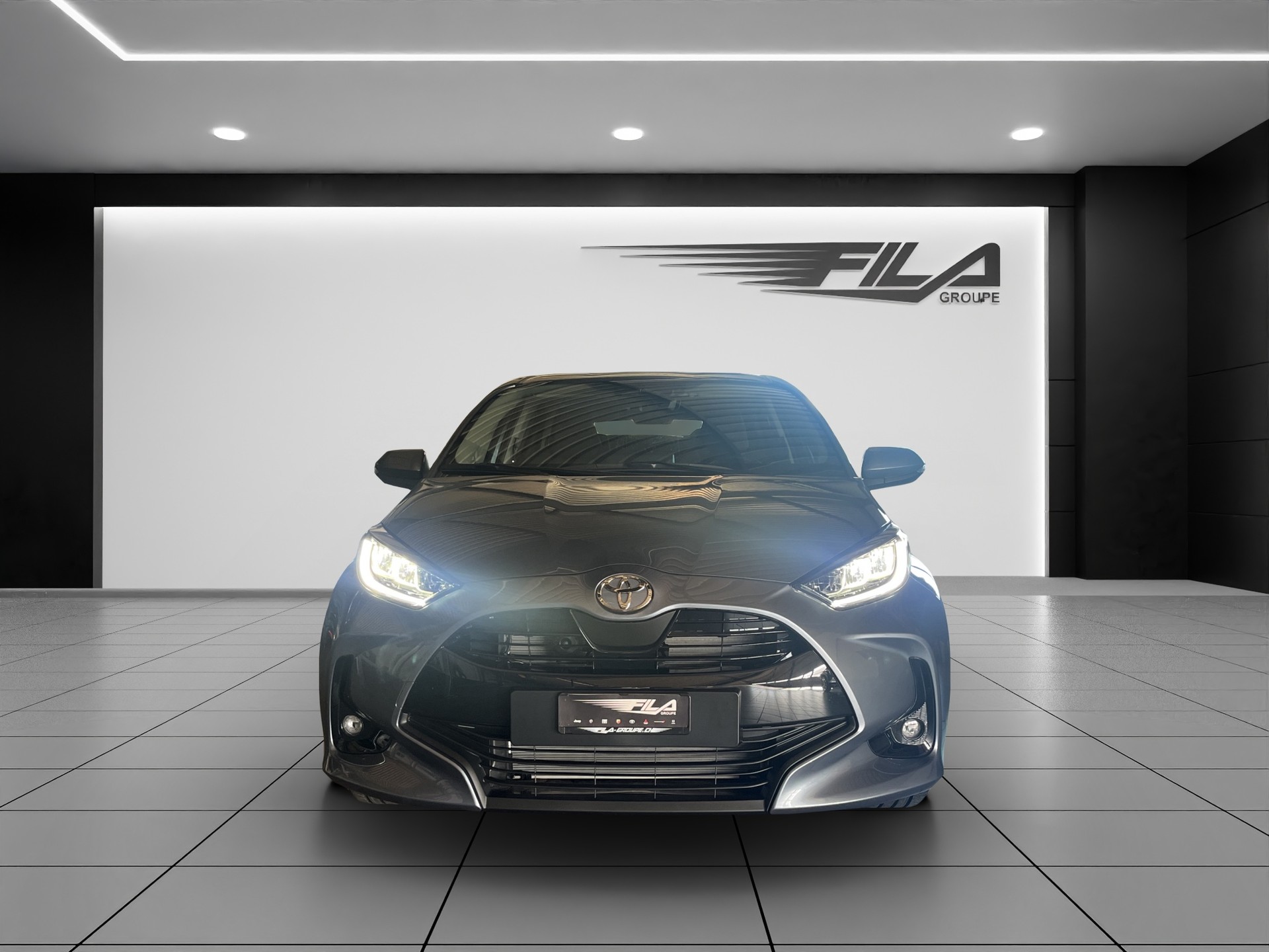 TOYOTA YARIS 1.5 VVT-i HSD Trend-image-2