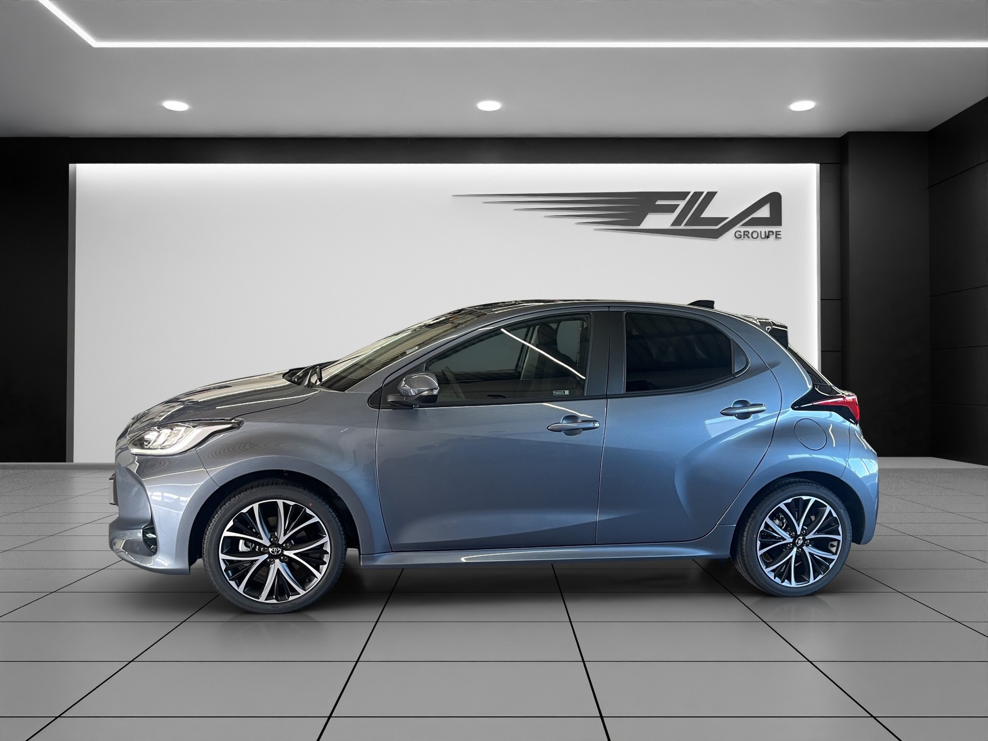 TOYOTA YARIS 1.5 VVT-i HSD Trend-image-3