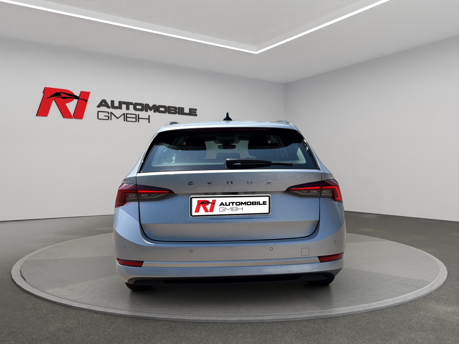 SKODA Octavia Combi 2.0 TDI DSG Style 4x4-image-6