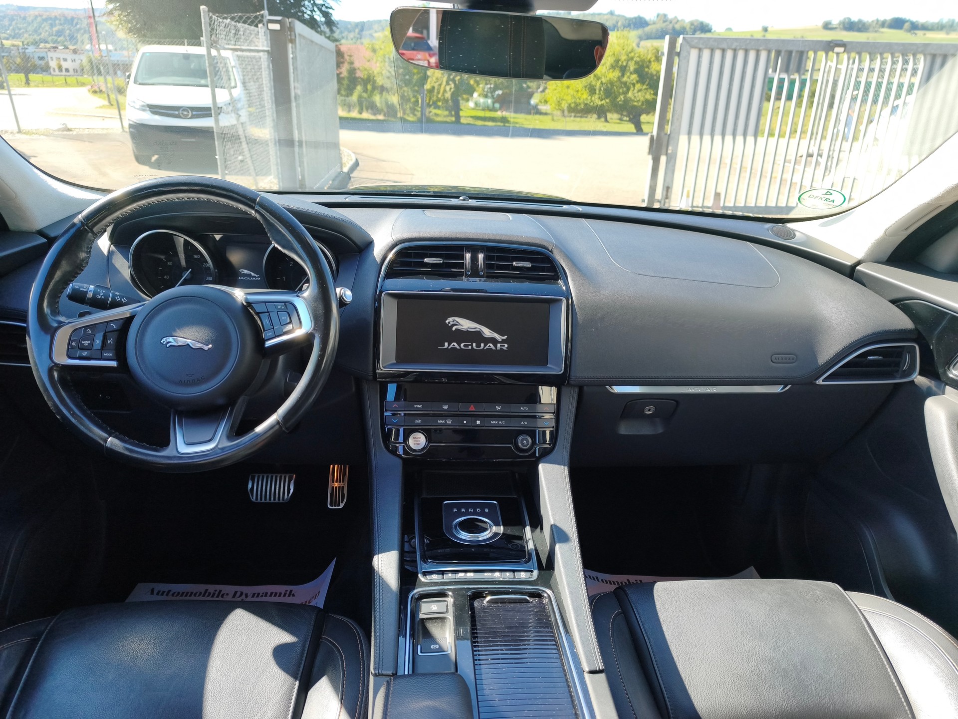 JAGUAR 2.0 D AWD Automatik-image-7