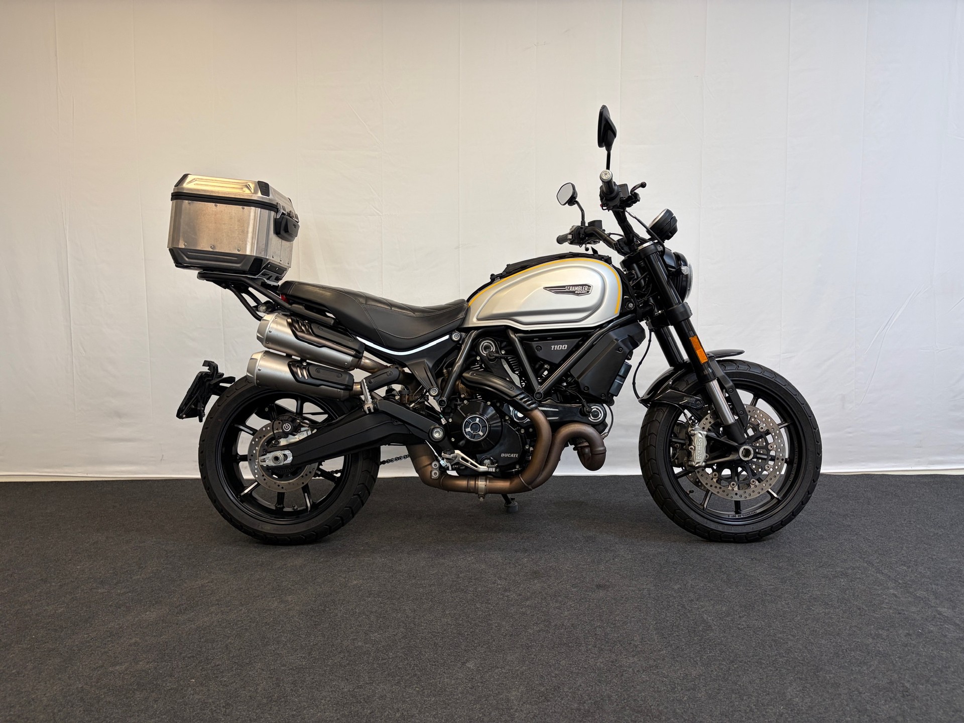 DUCATI Scrambler 1100 Pro-showroom-element-1