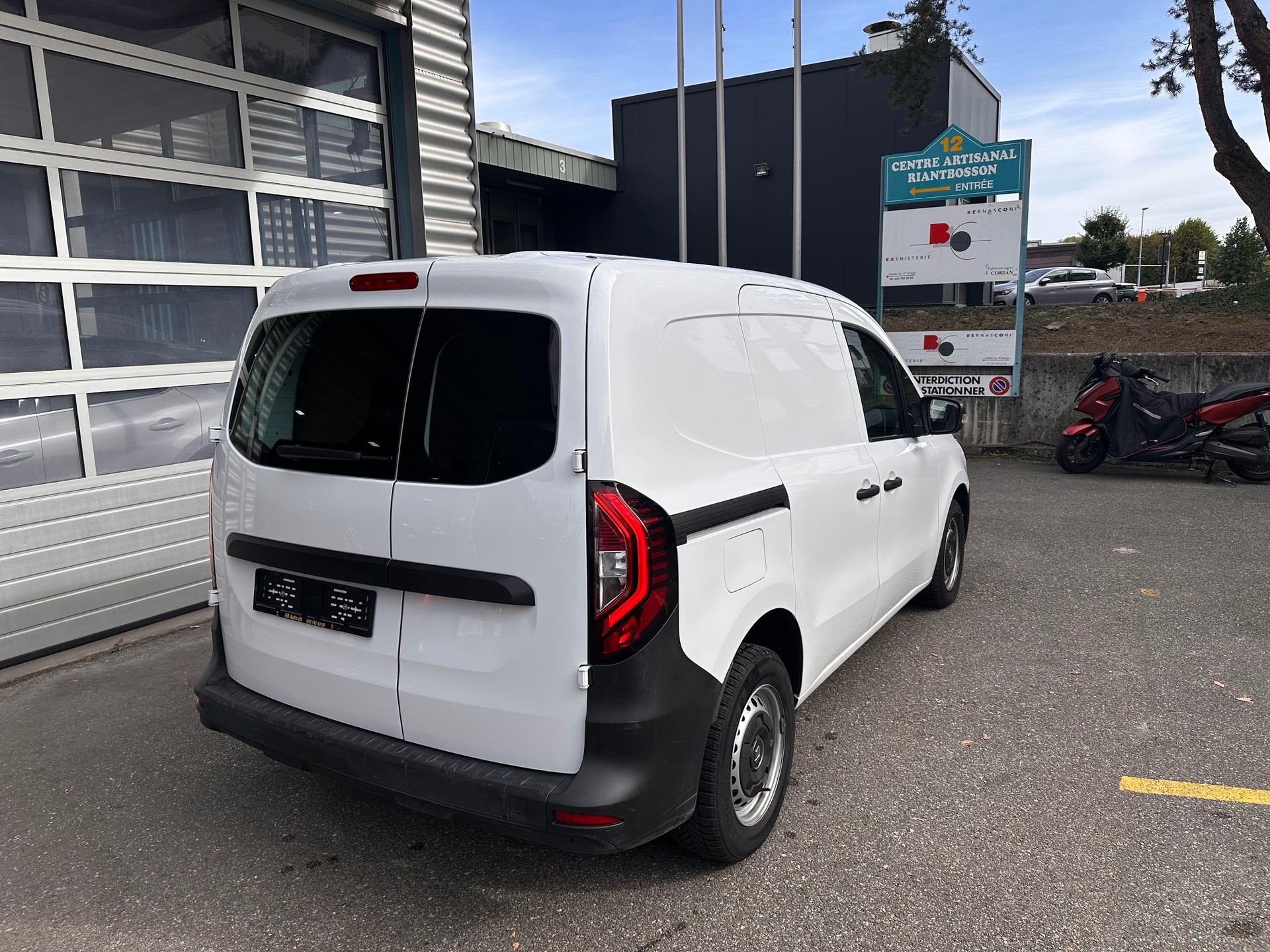 RENAULT Kangoo Van 1.3TCe Standard 100 PF Advance-image-4